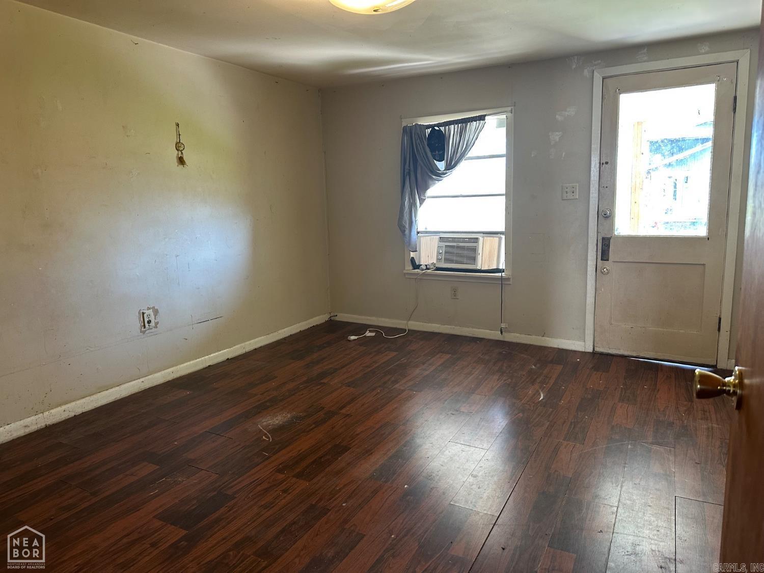 8 Locust Street Property Photo 3