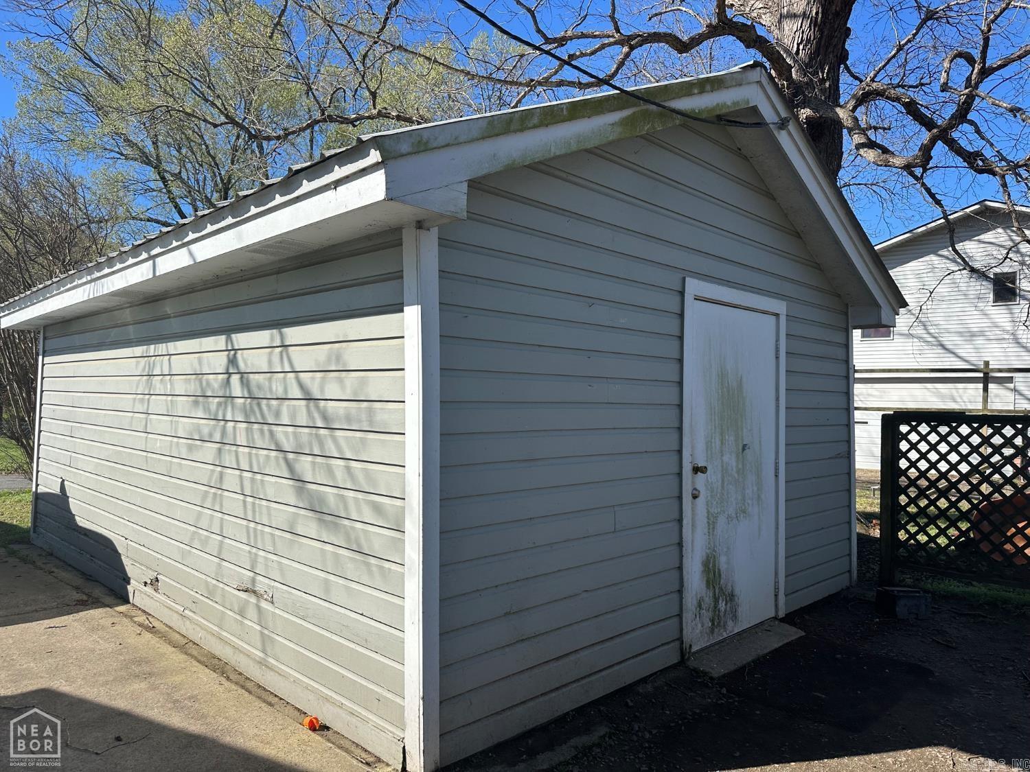 8 Locust Street Property Photo 5
