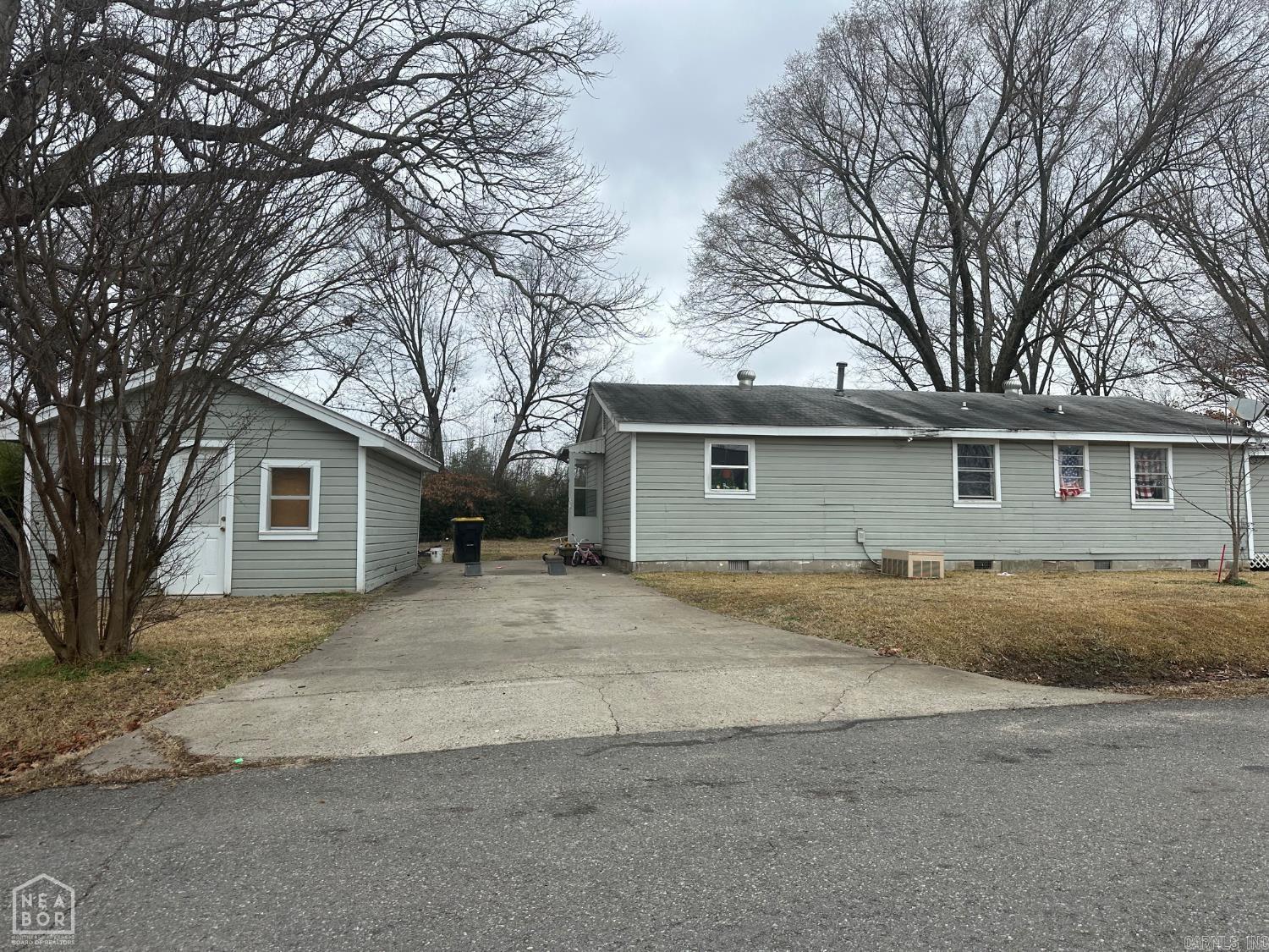 8 Locust Street Property Photo 7