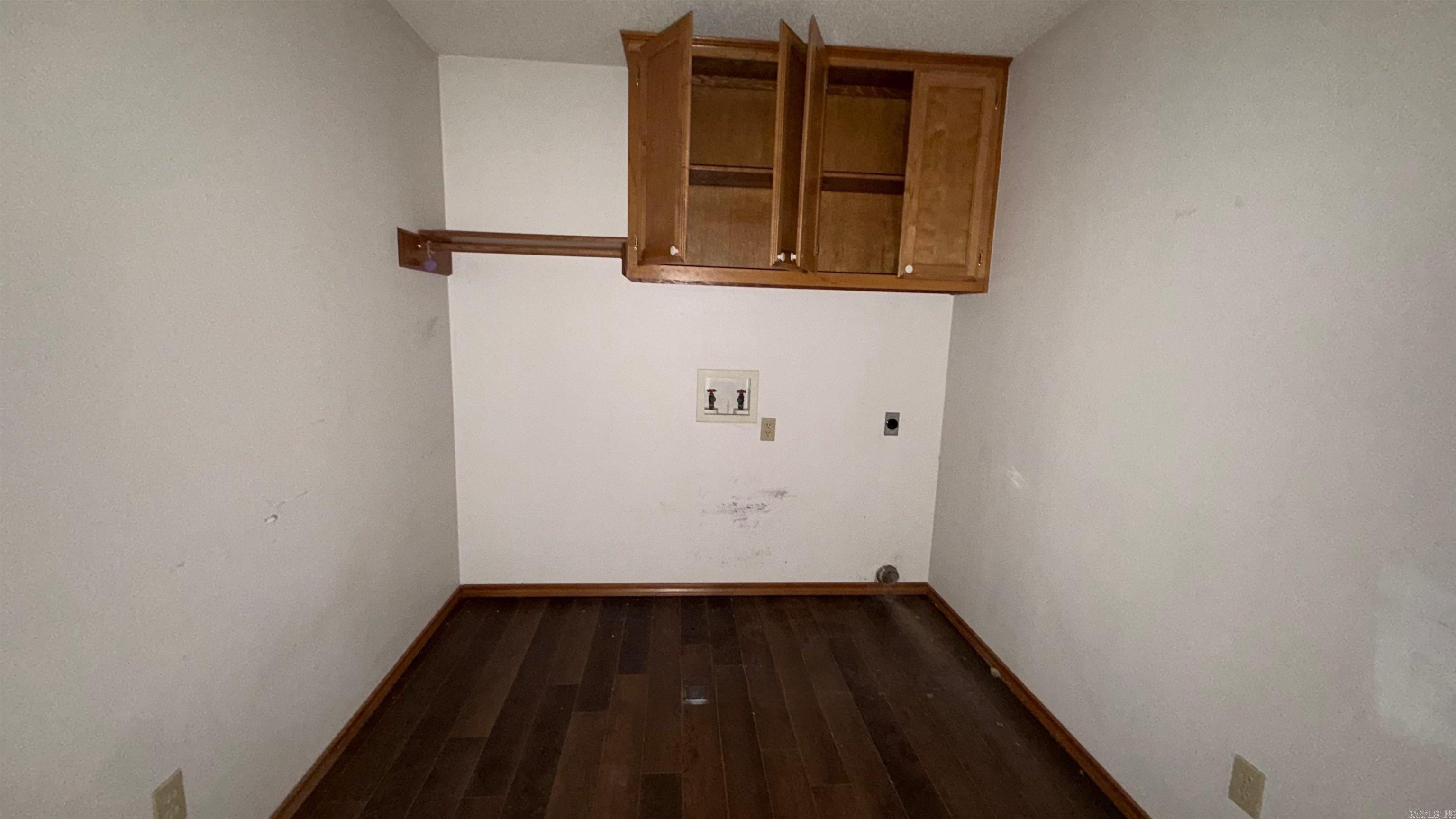 766 County Rd 1229 Property Photo 12
