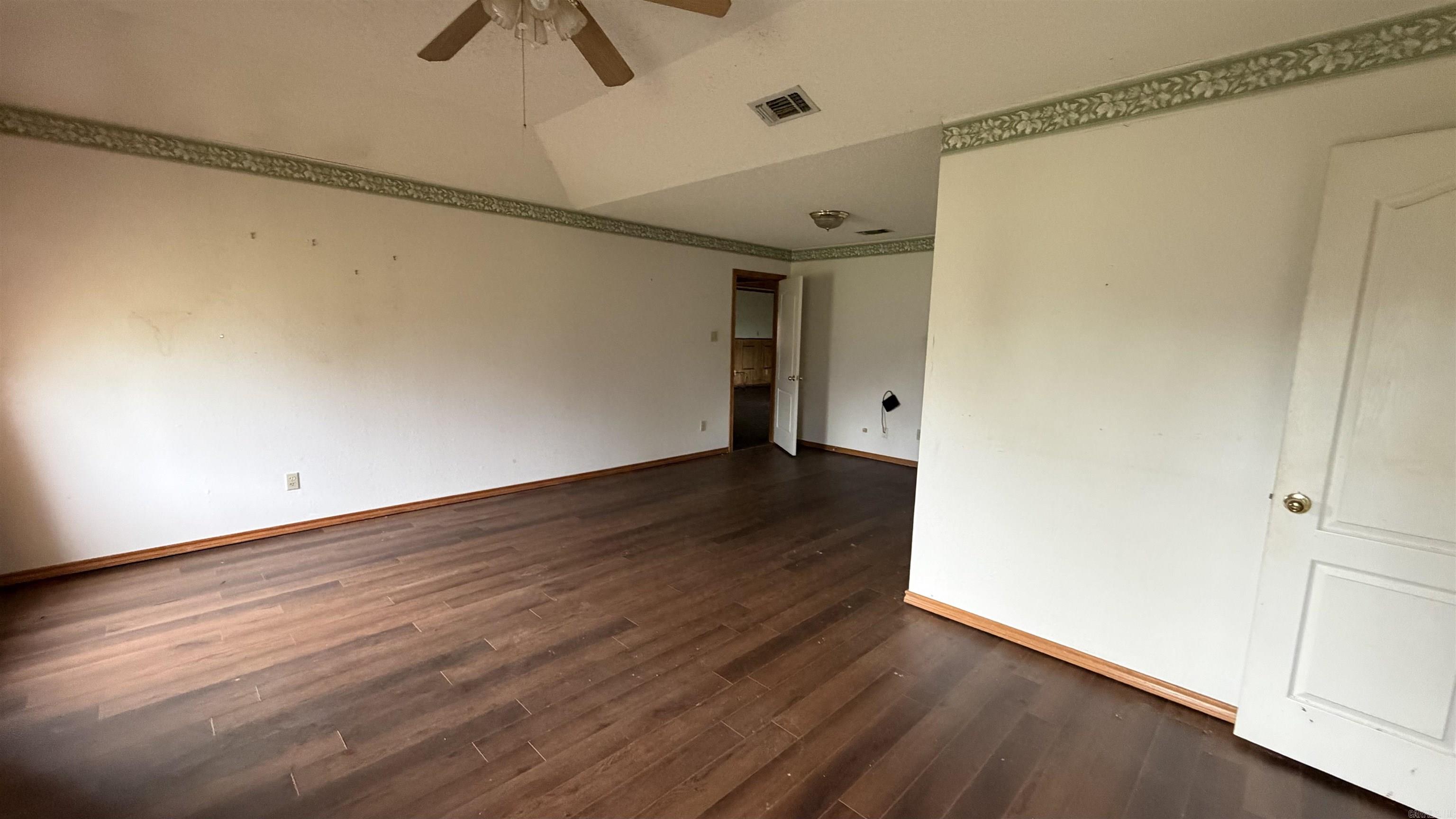 766 County Rd 1229 Property Photo 22