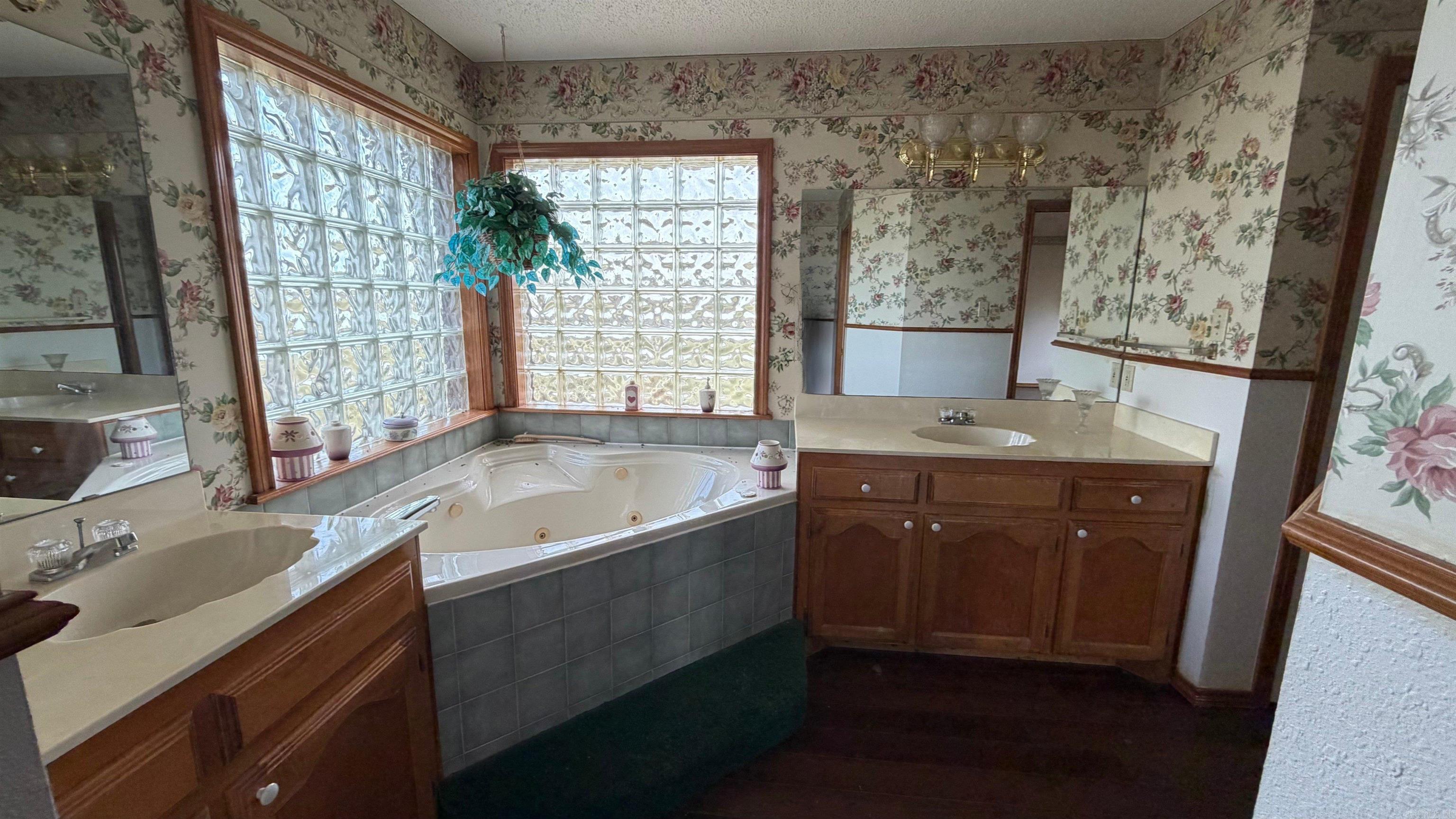 766 County Rd 1229 Property Photo 25