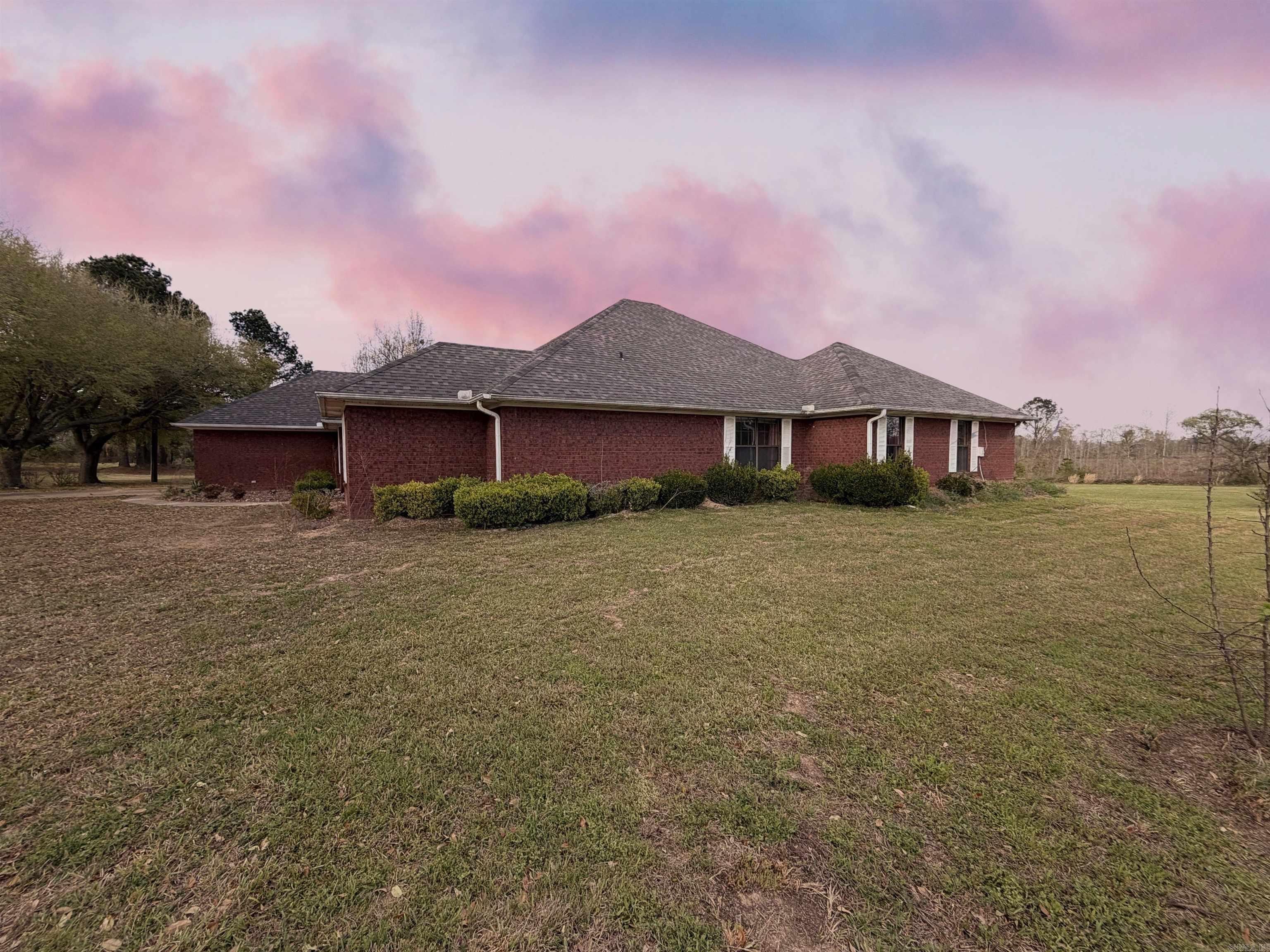766 County Rd 1229 Property Photo 29