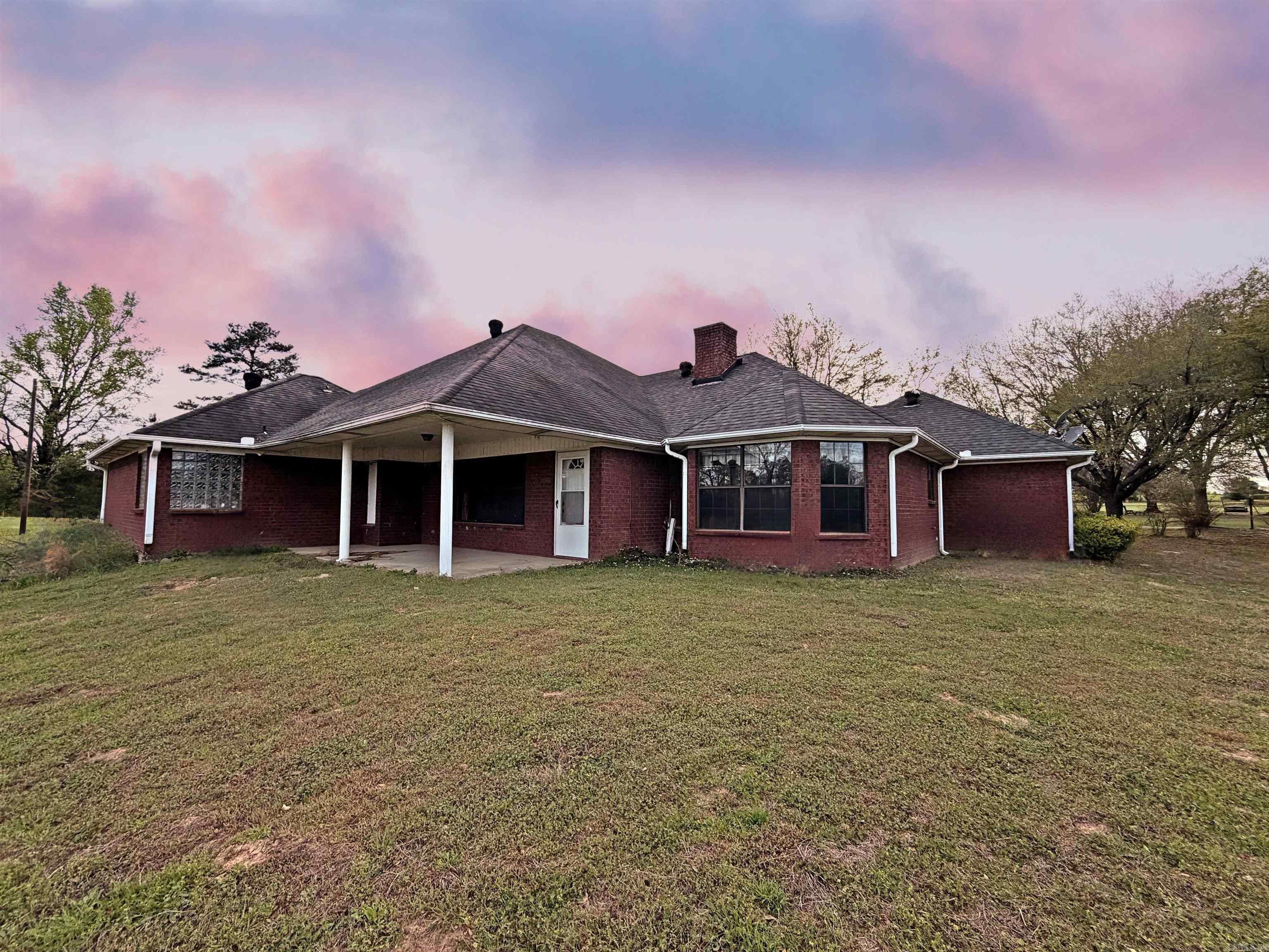 766 County Rd 1229 Property Photo 31
