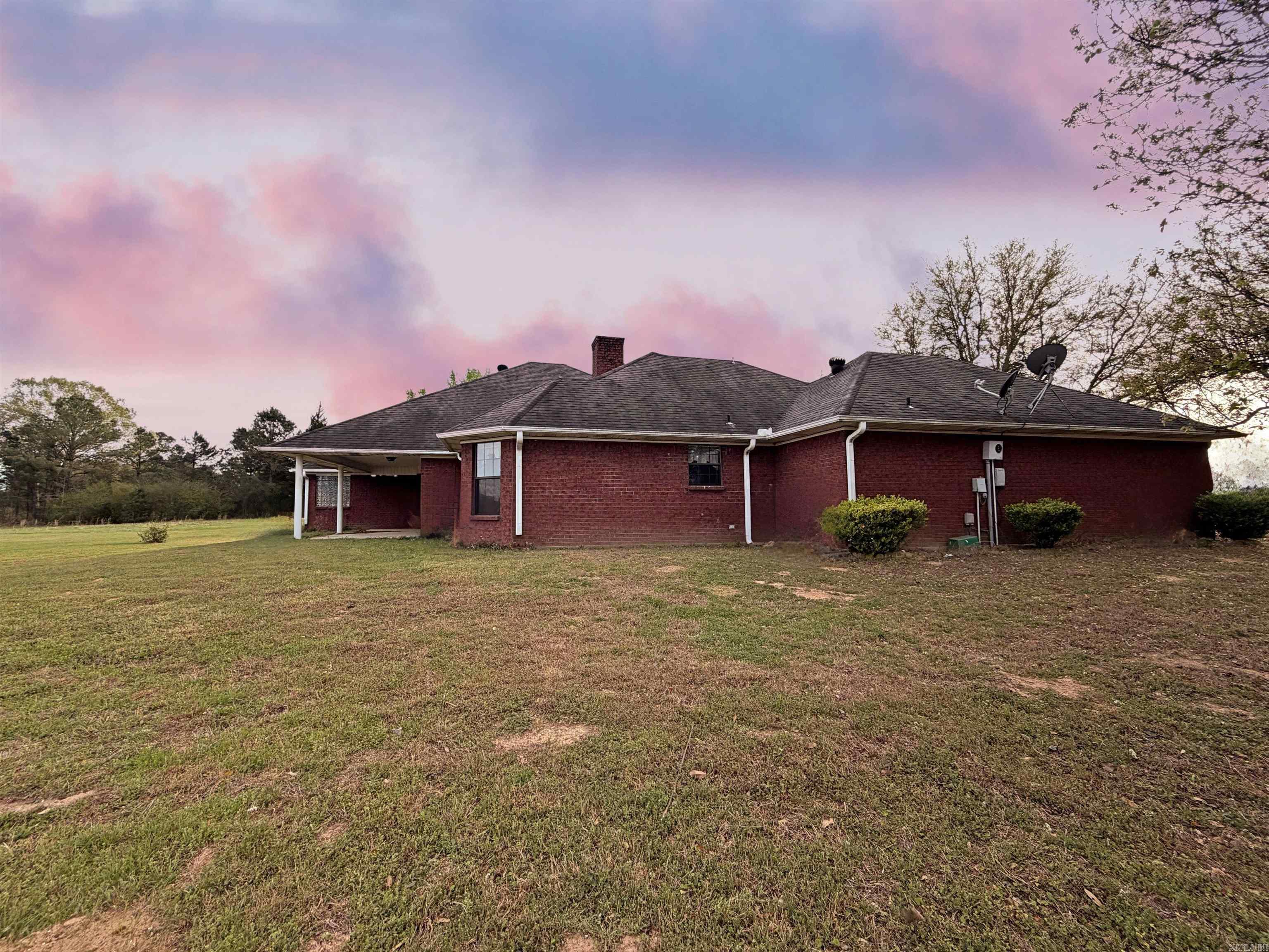 766 County Rd 1229 Property Photo 32