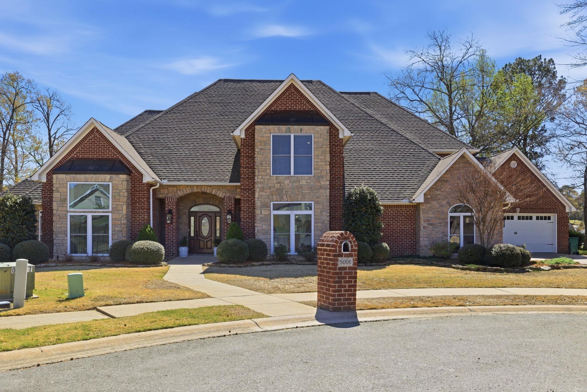 5006 Colonial Court Property Photo 4