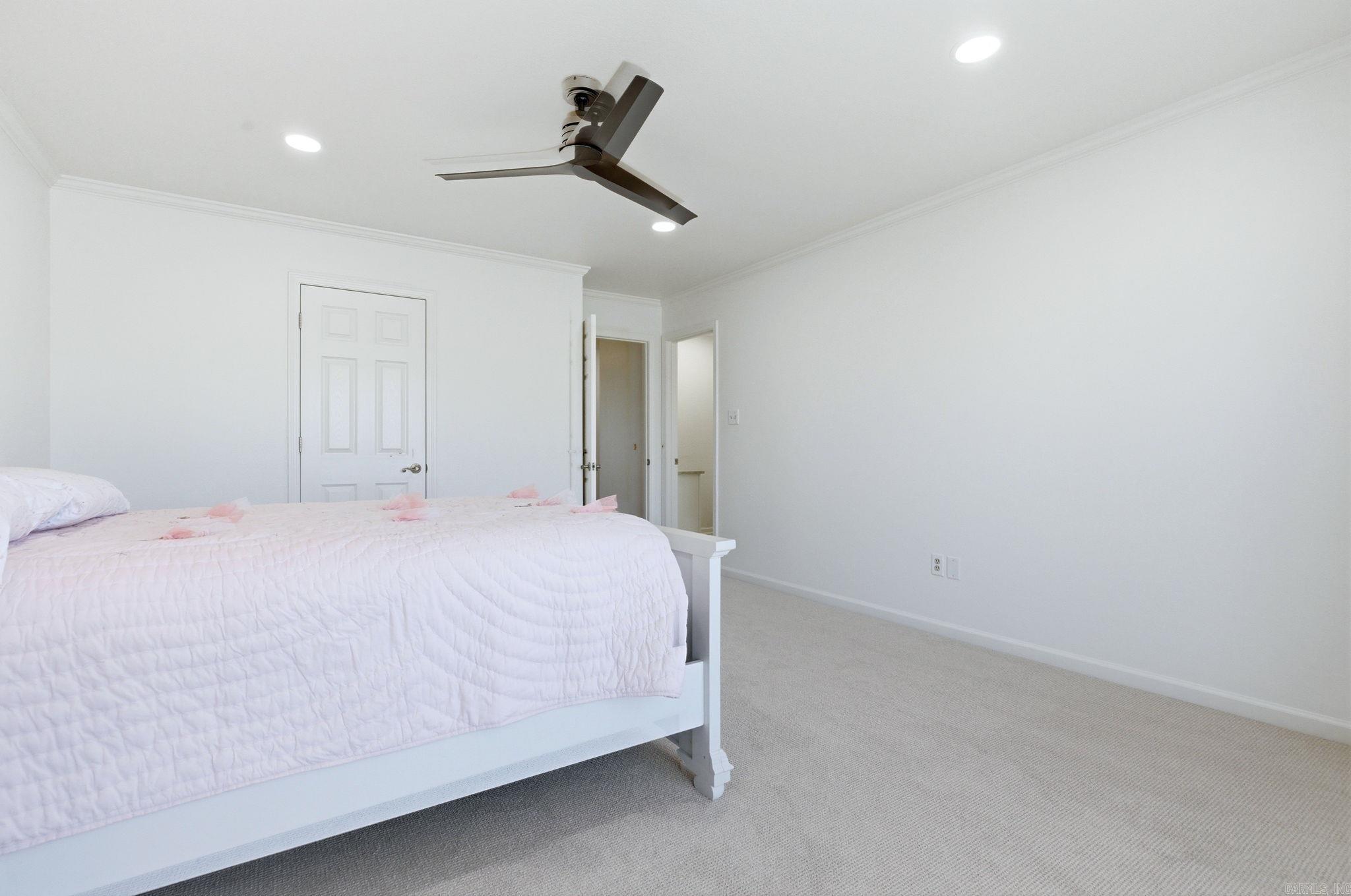5006 Colonial Court Property Photo 26