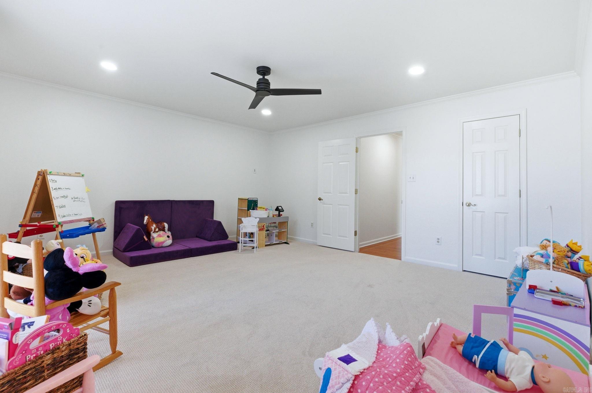 5006 Colonial Court Property Photo 29