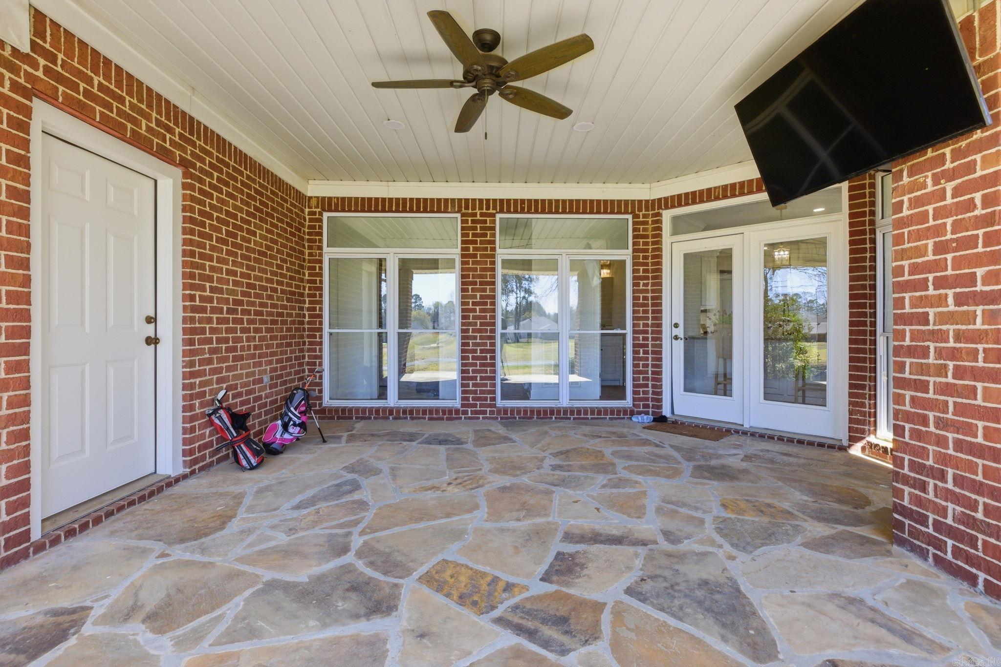 5006 Colonial Court Property Photo 41