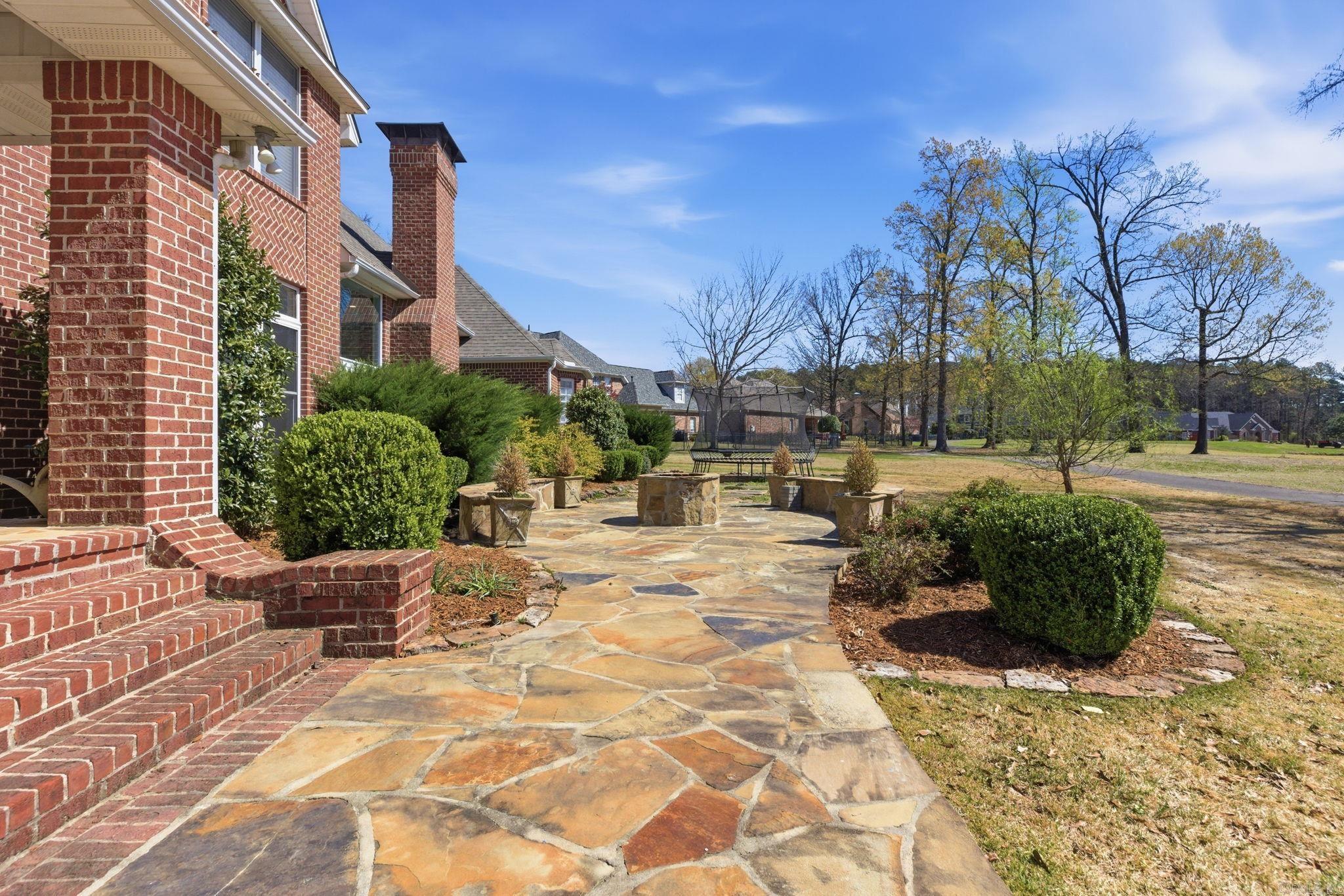 5006 Colonial Court Property Photo 42