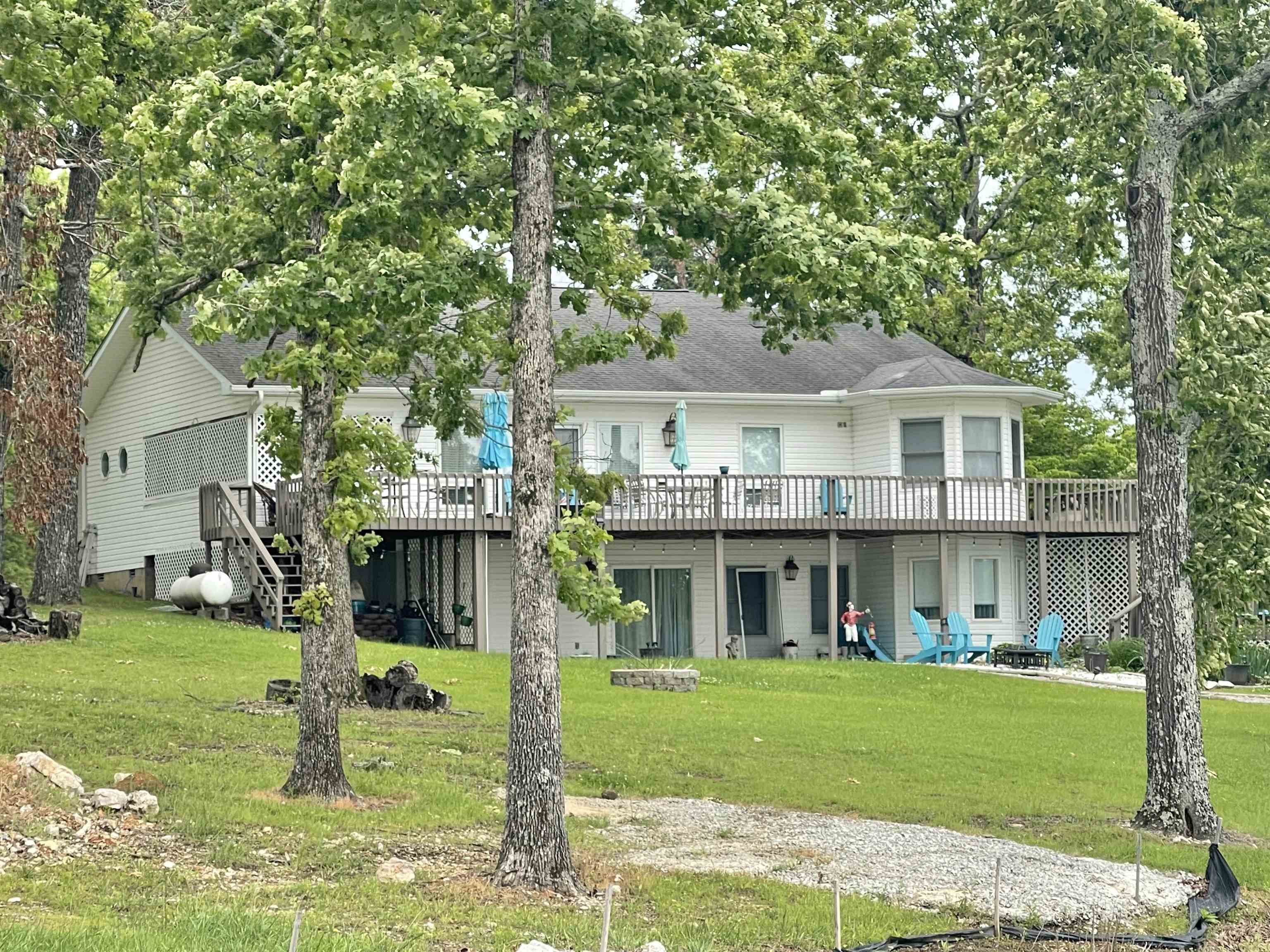 408 S Shore Dr Property Photo 2