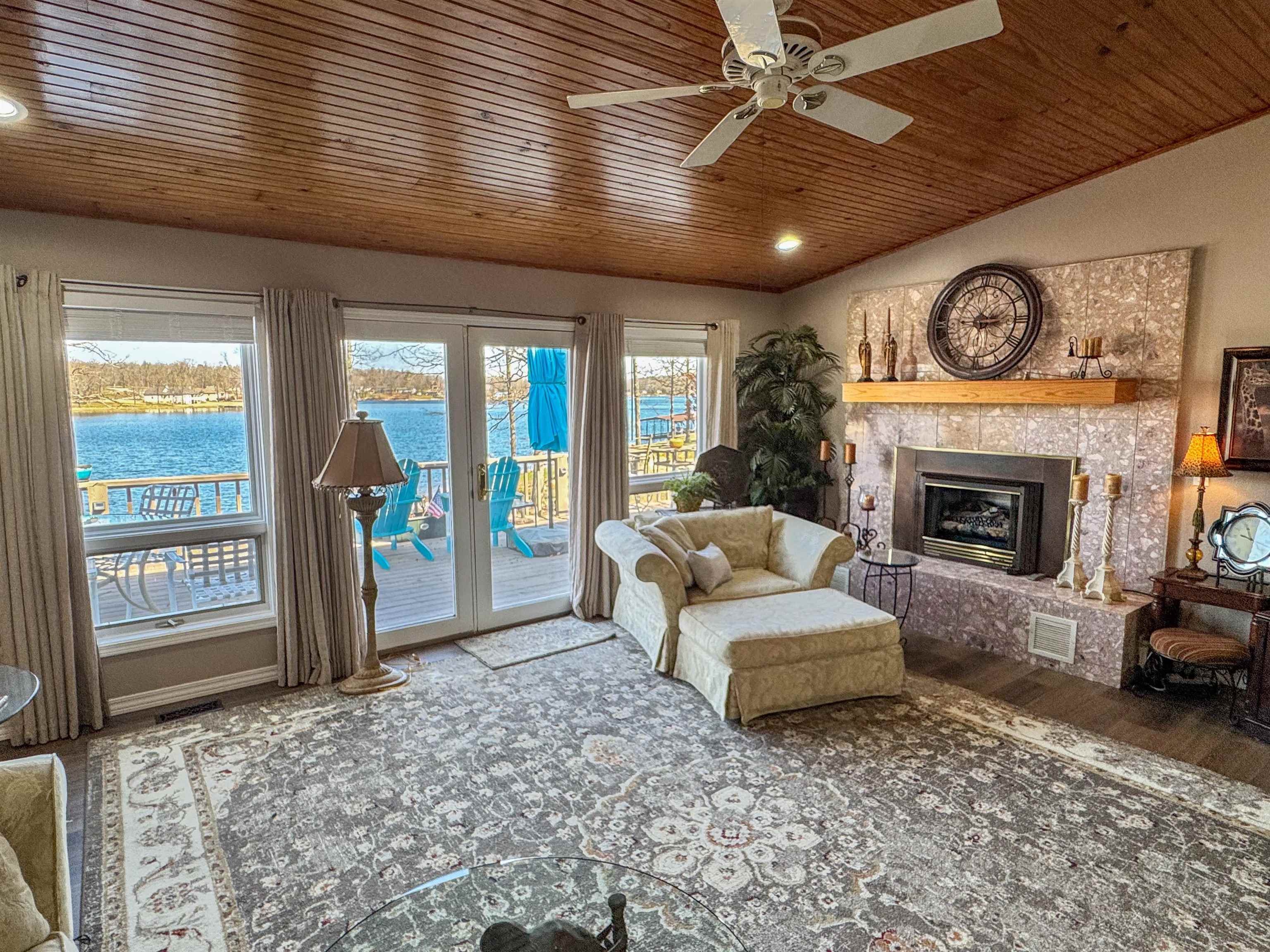 408 S Shore Dr Property Photo 11