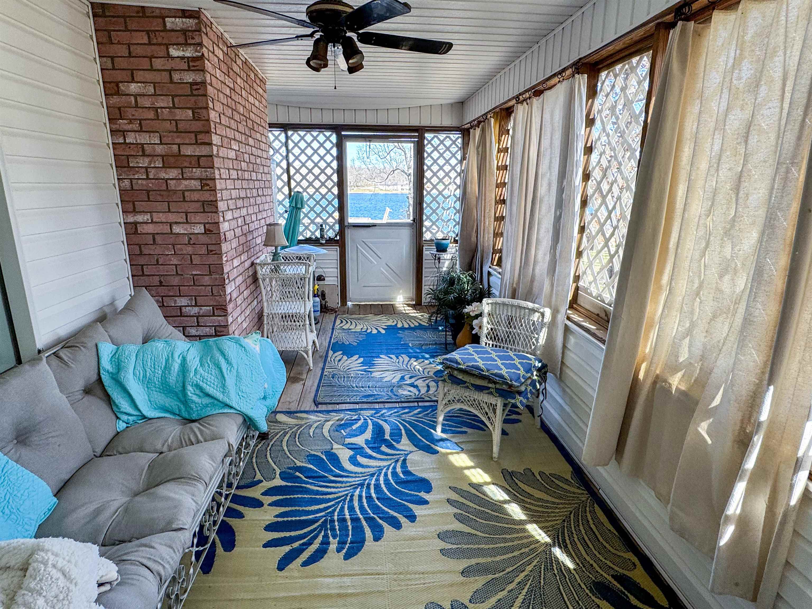 408 S Shore Dr Property Photo 24