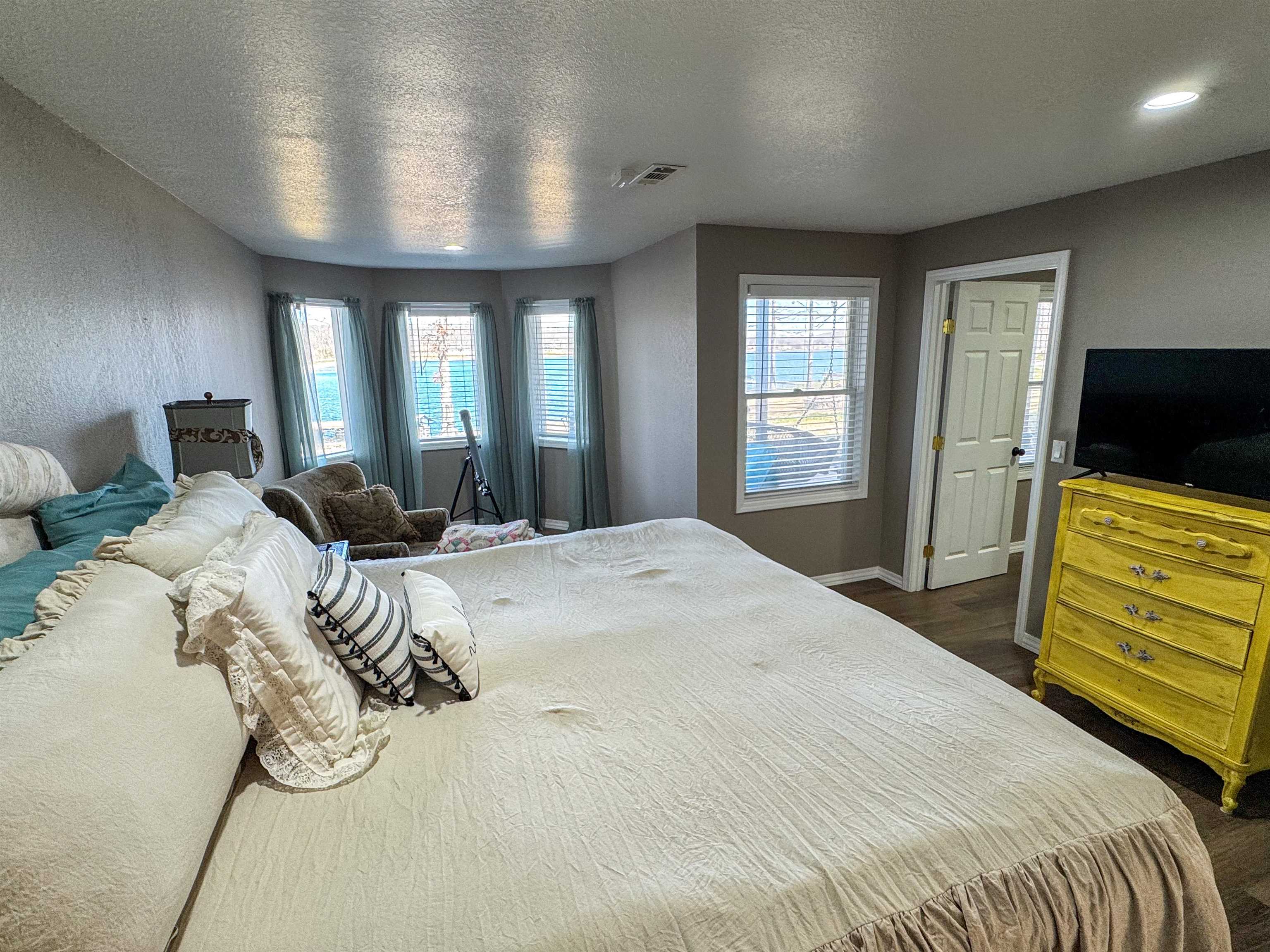 408 S Shore Dr Property Photo 42