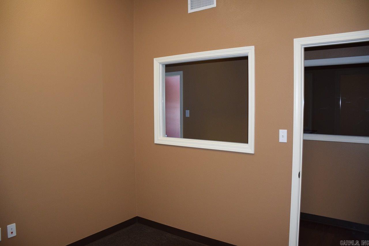 703-717 W Beebe Capps Expressway Property Photo 20