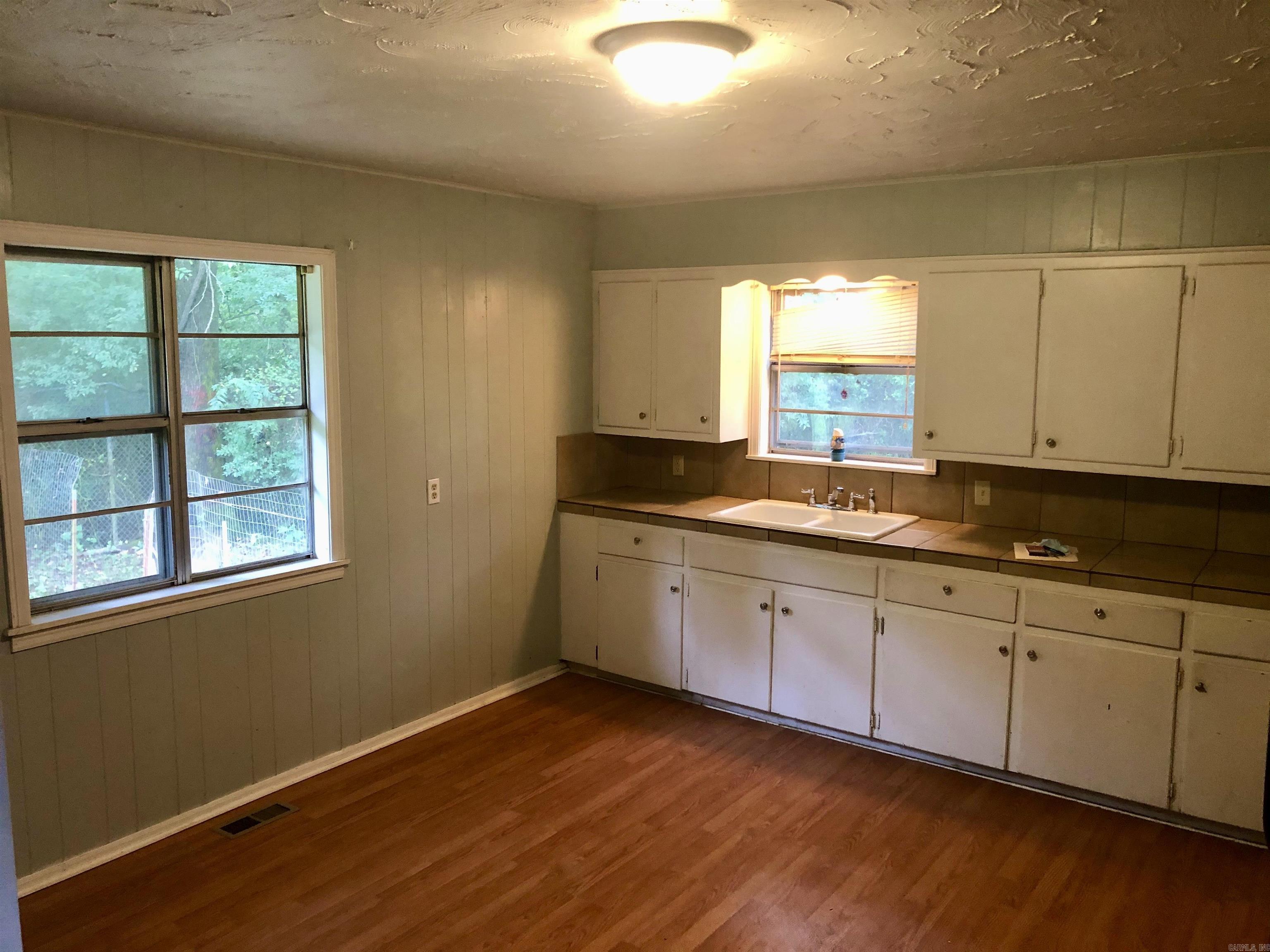 110 Perry St Property Photo 3