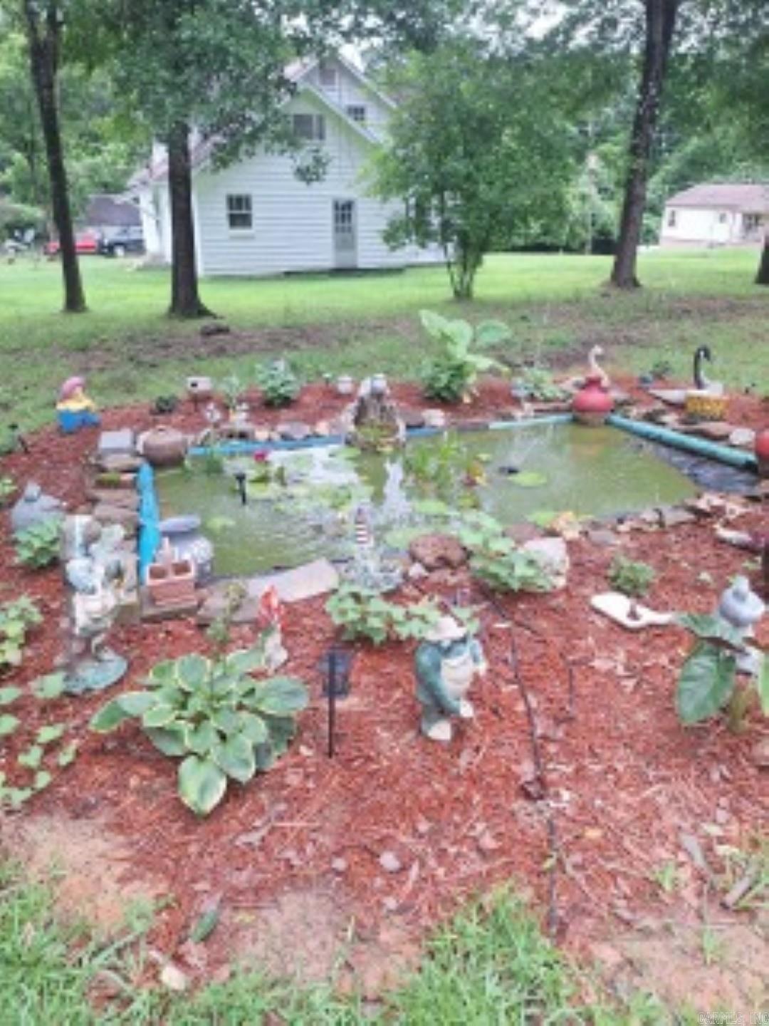 1005 Elm St Property Photo 11