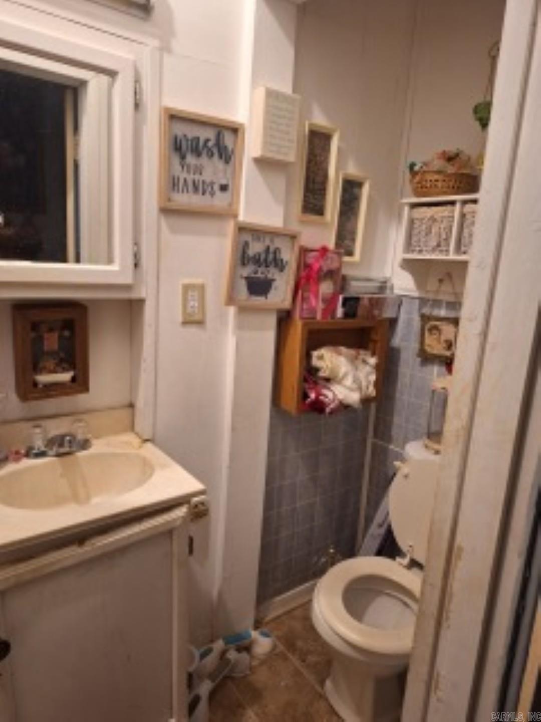 1005 Elm St Property Photo 14