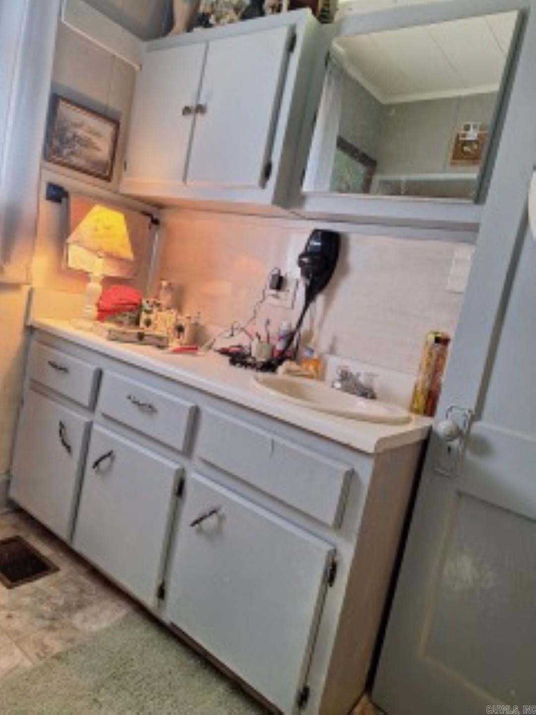 1005 Elm St Property Photo 17