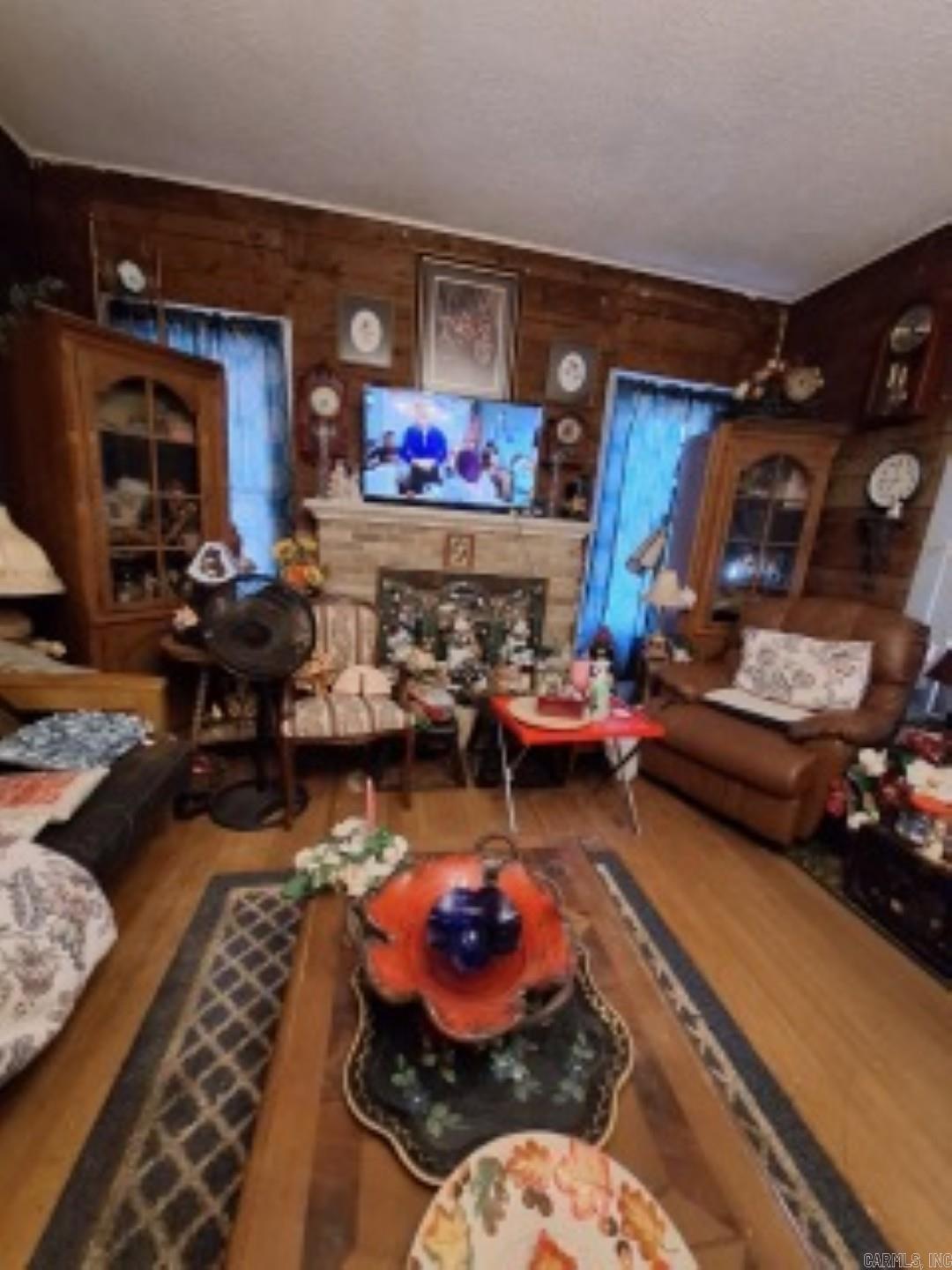 1005 Elm St Property Photo 28
