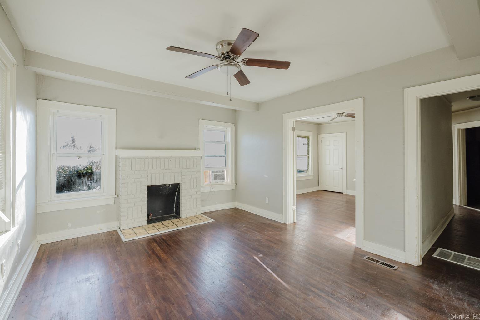 1521 W 24th Street Property Photo 8