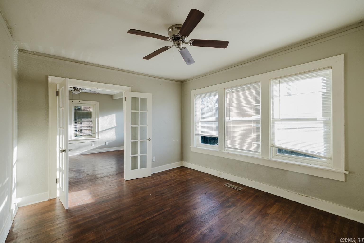 1521 W 24th Street Property Photo 12