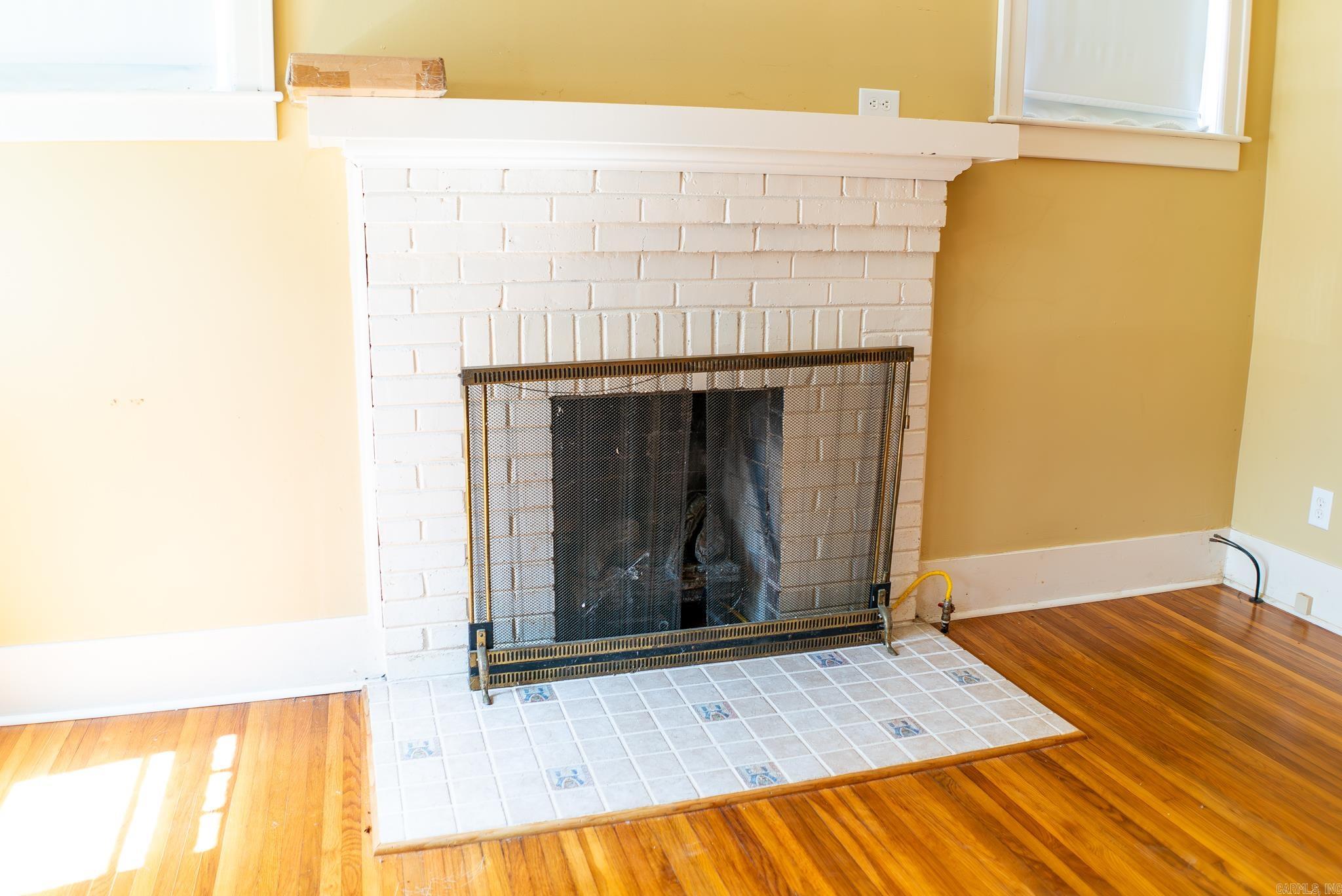 119 E College Street Property Photo 4