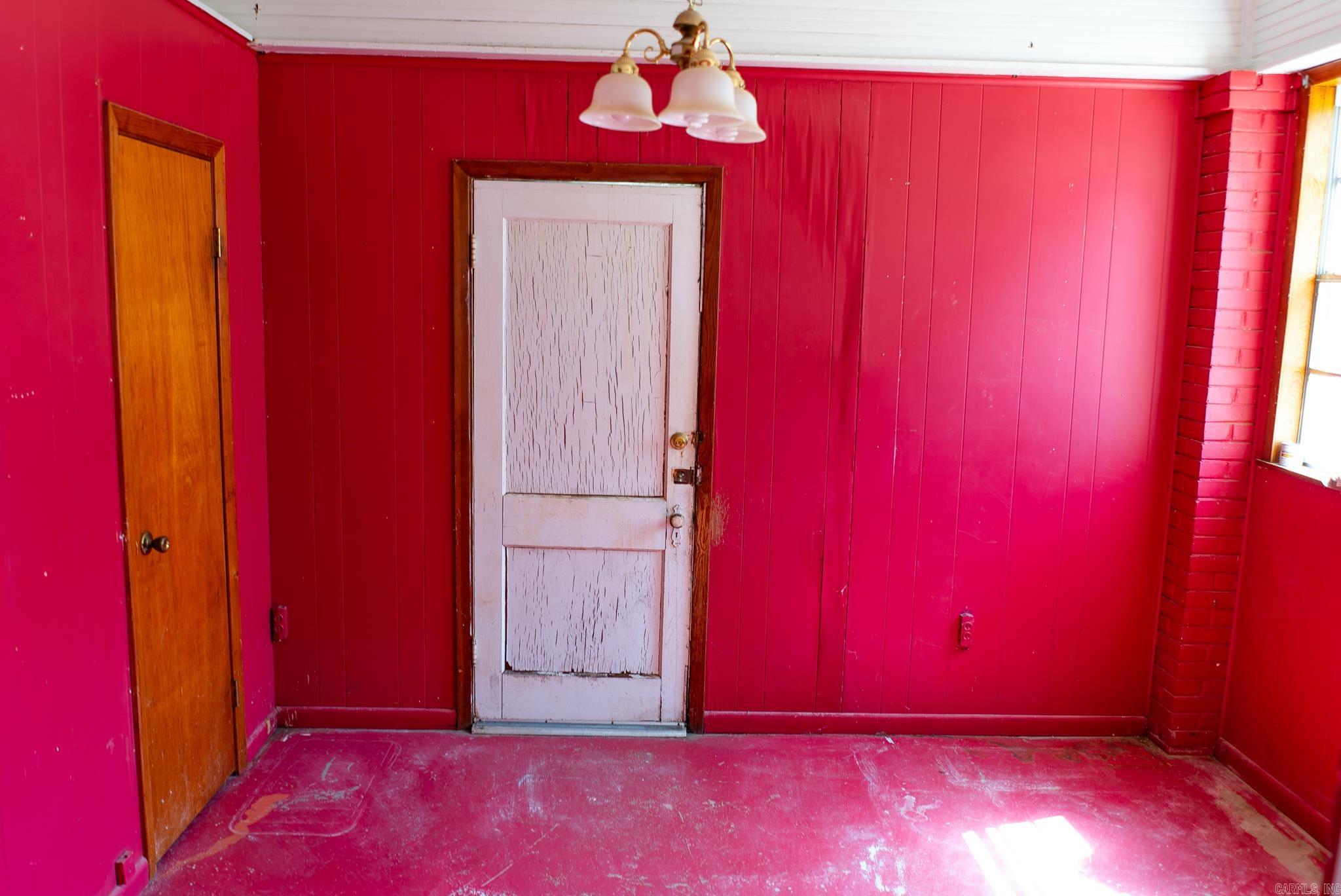 119 E College Street Property Photo 15