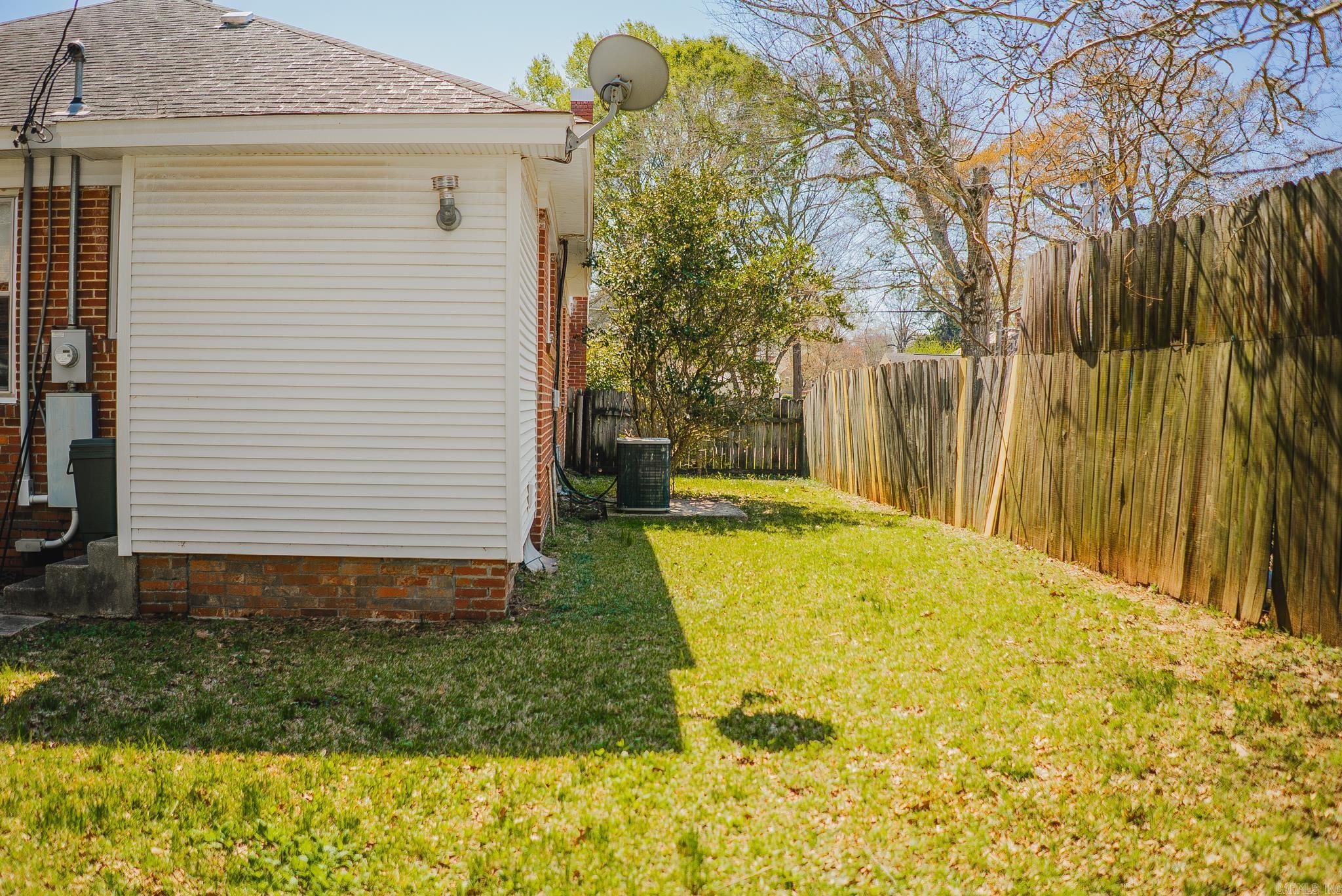 119 E College Street Property Photo 35