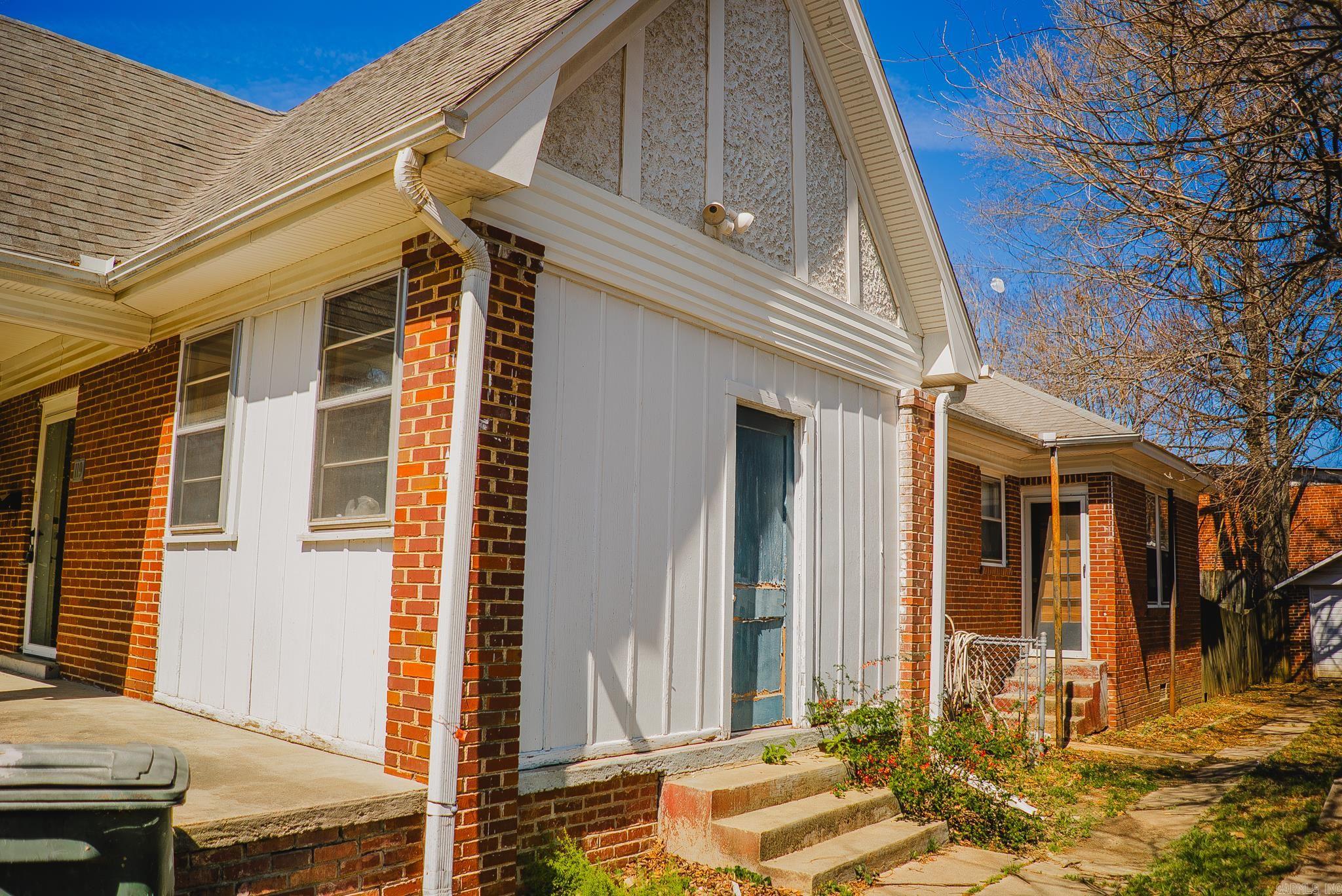 119 E College Street Property Photo 37