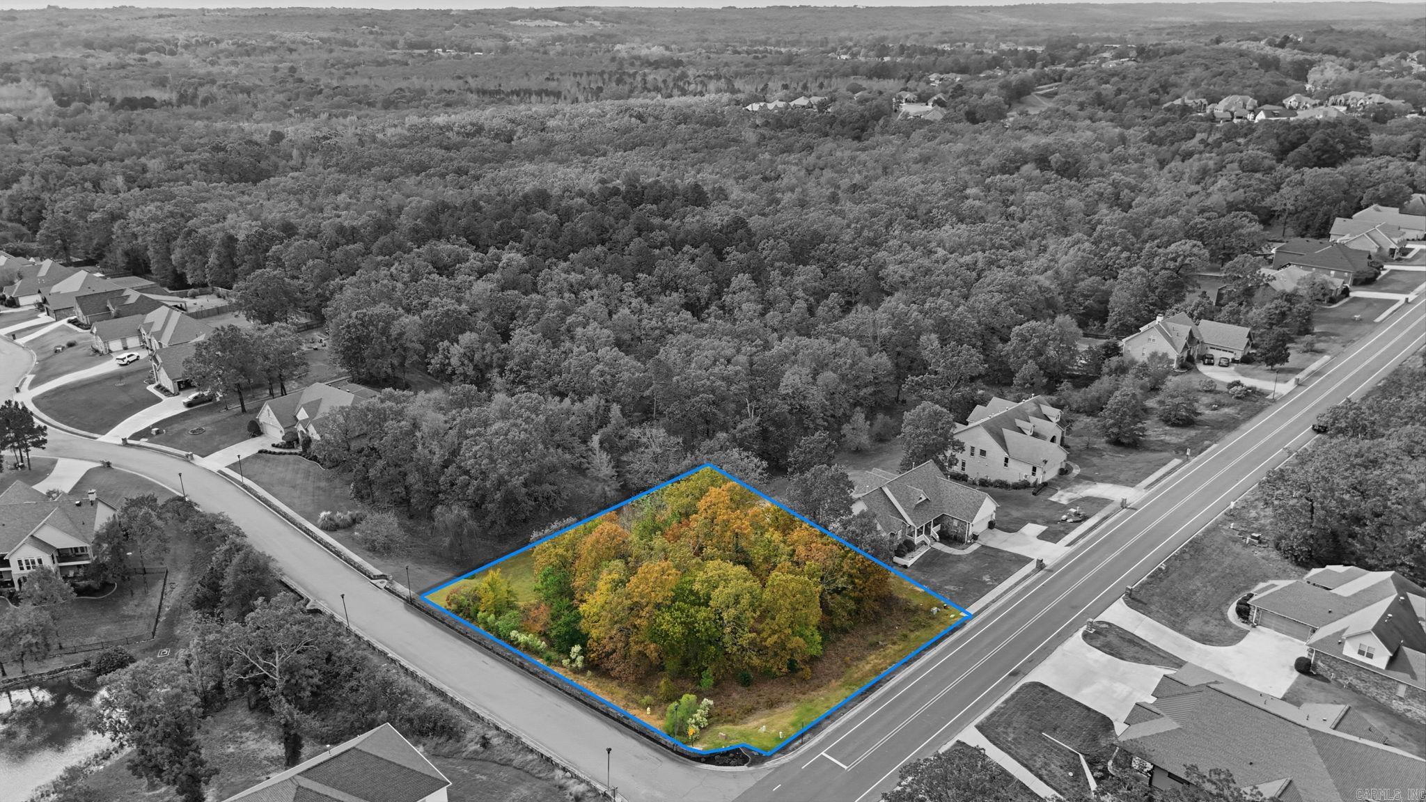 507 Greystone Boulevard Property Photo 2