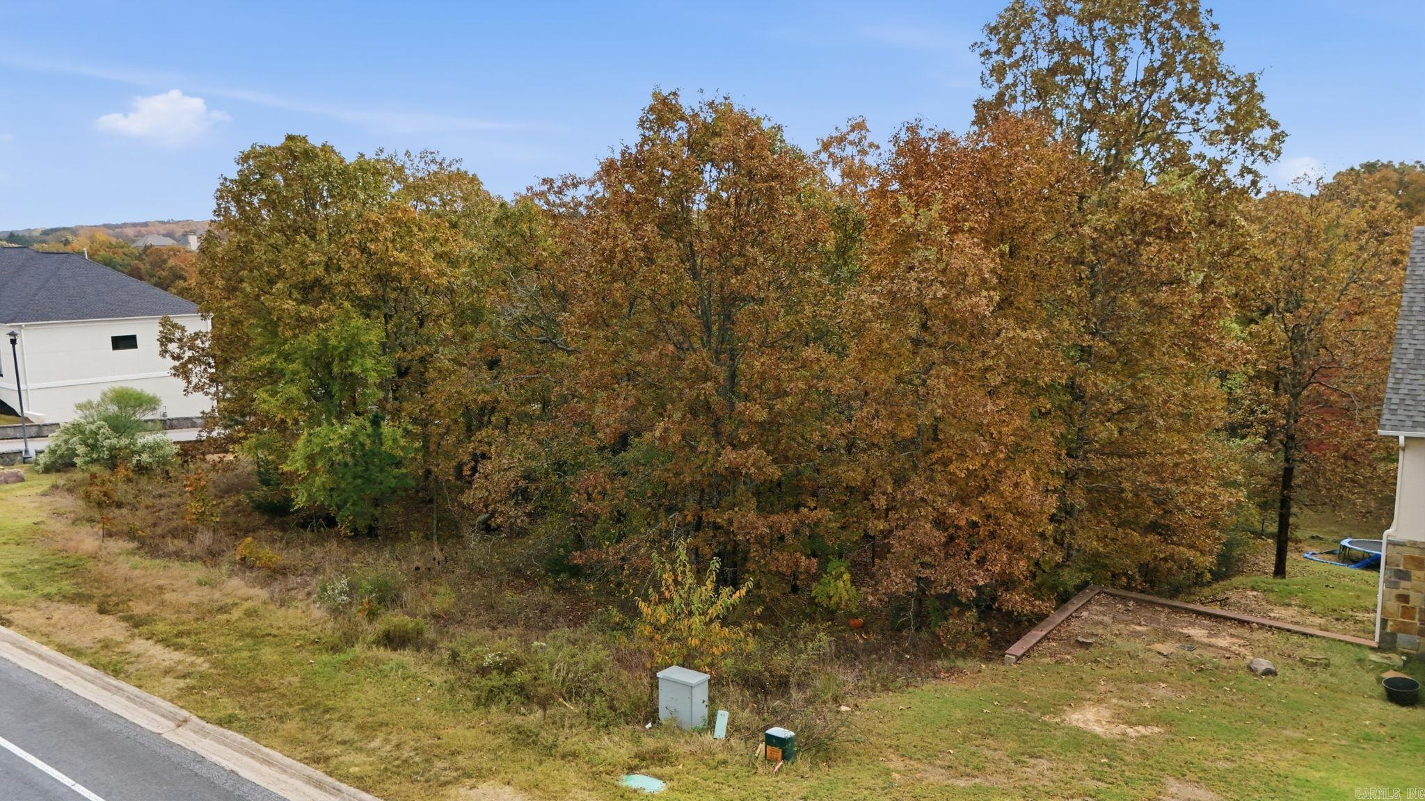 507 Greystone Boulevard Property Photo 3