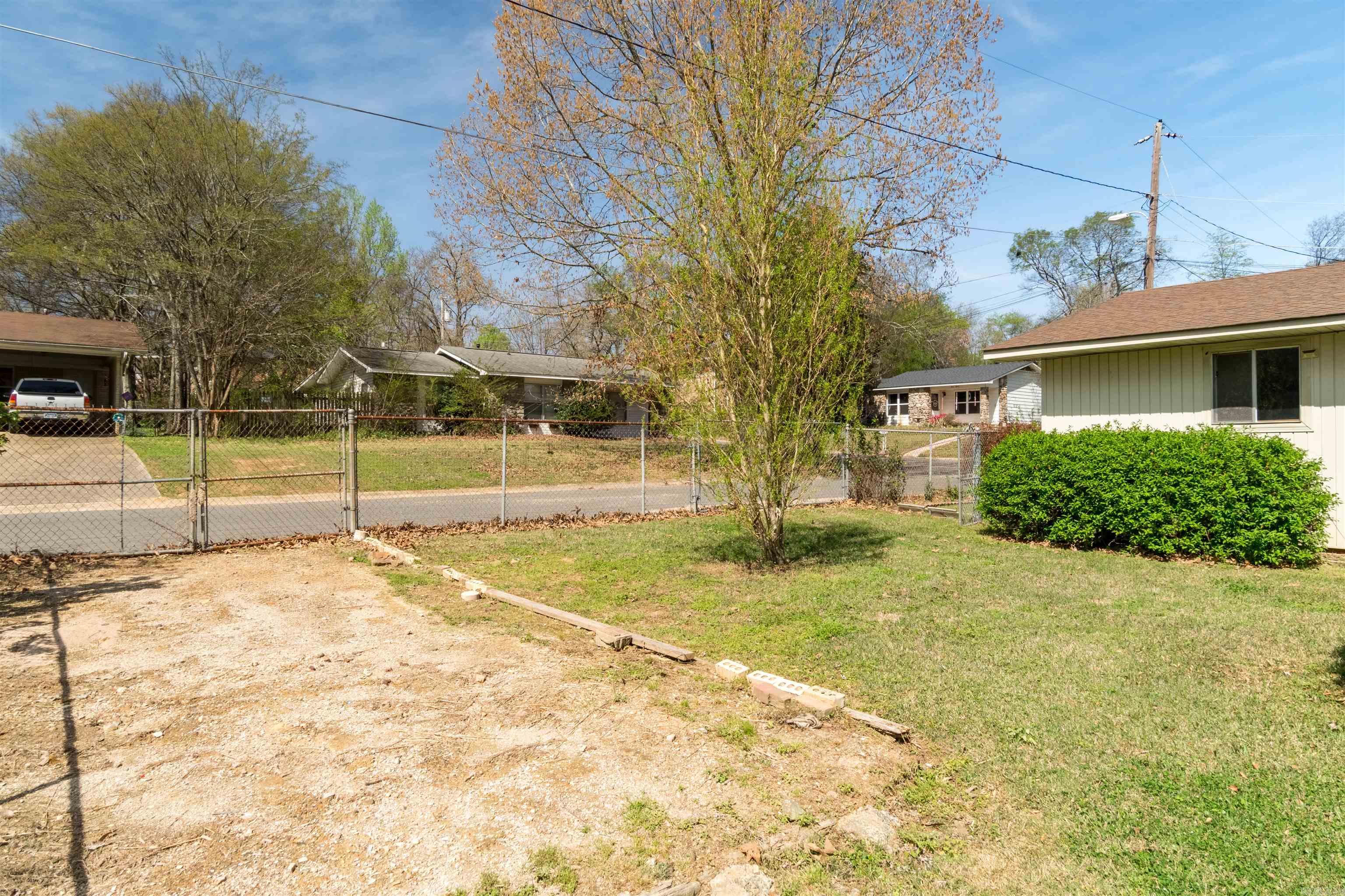 409 Audubon Street Property Photo 31