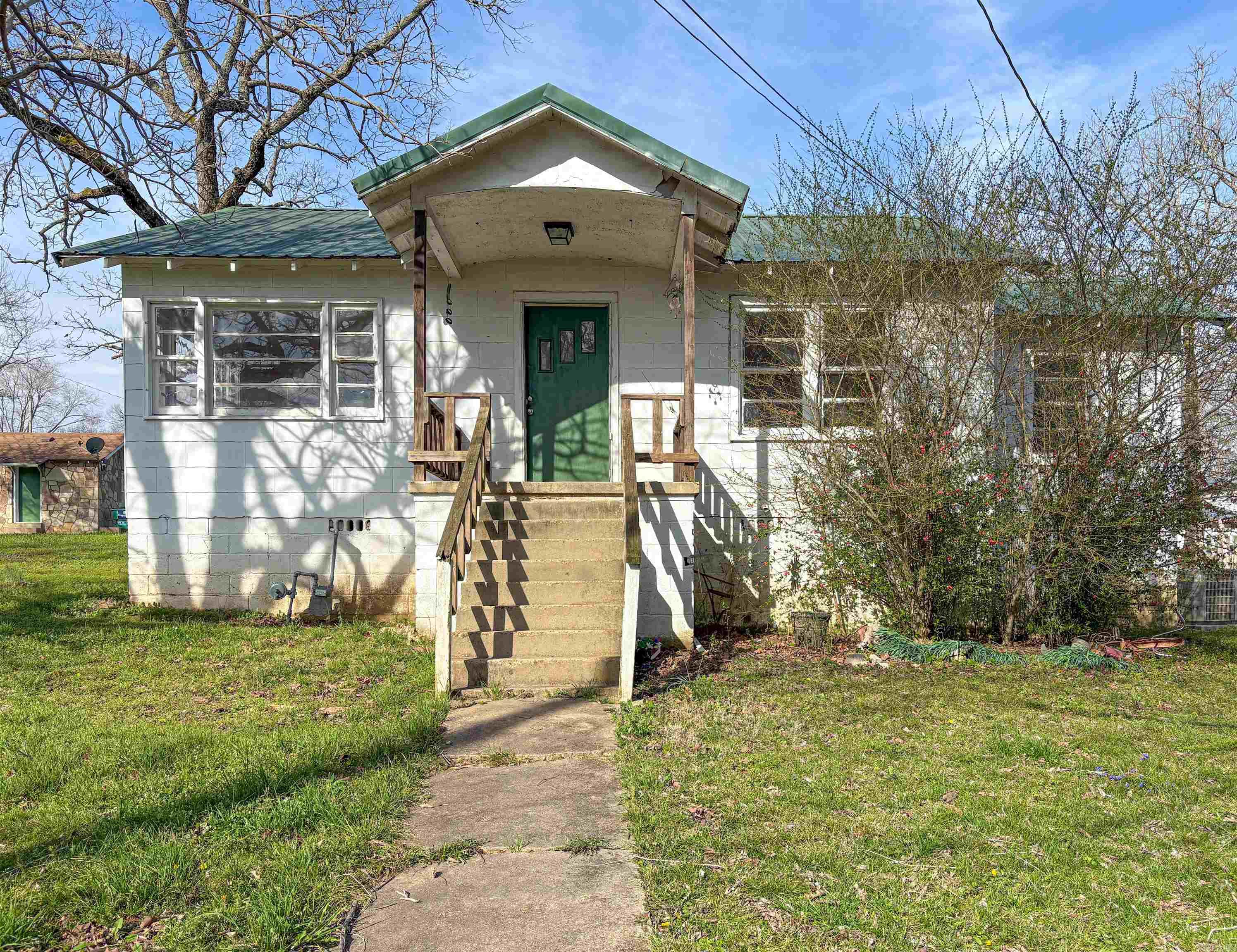 408 Estes Street Property Photo 1