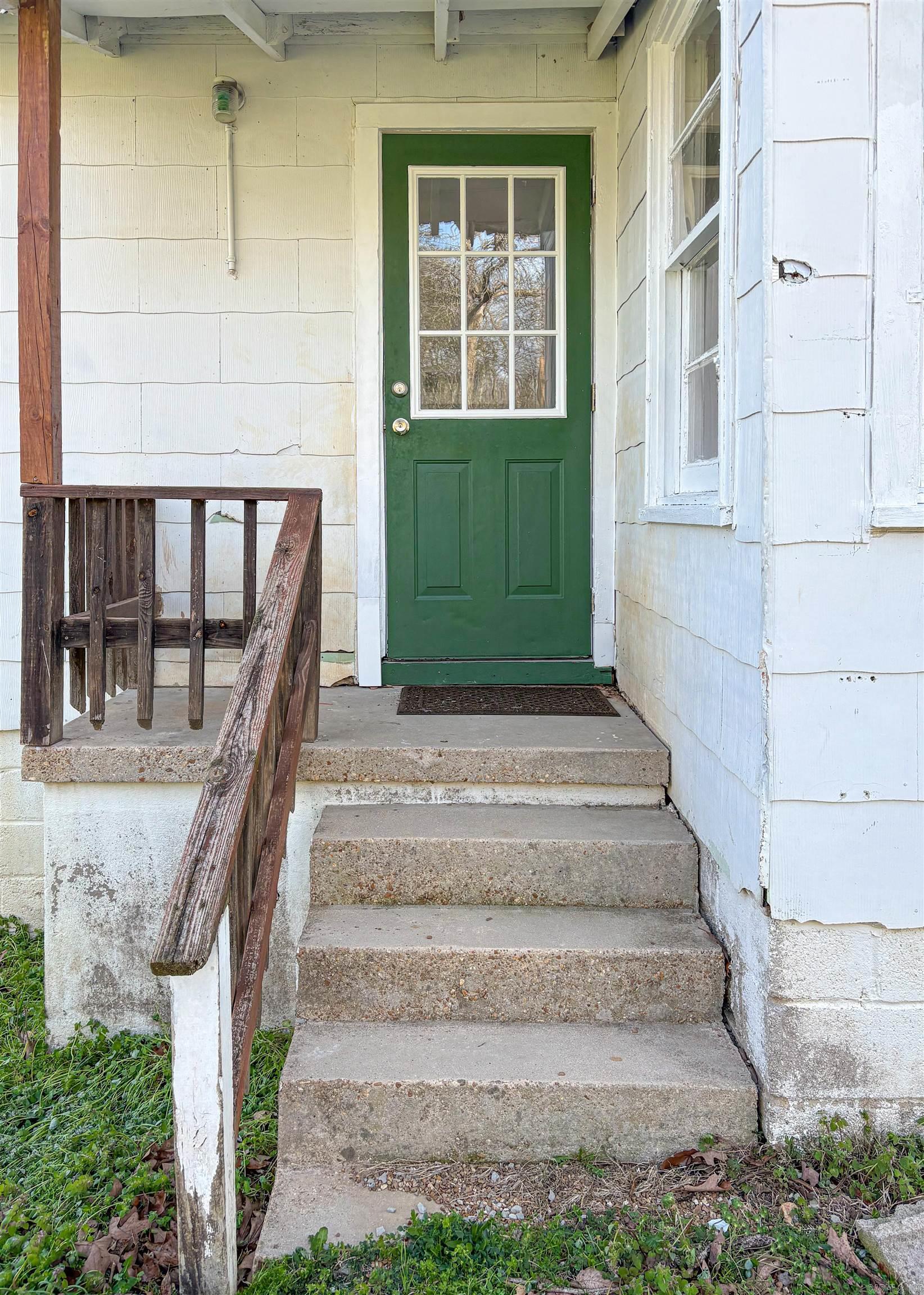 408 Estes Street Property Photo 6