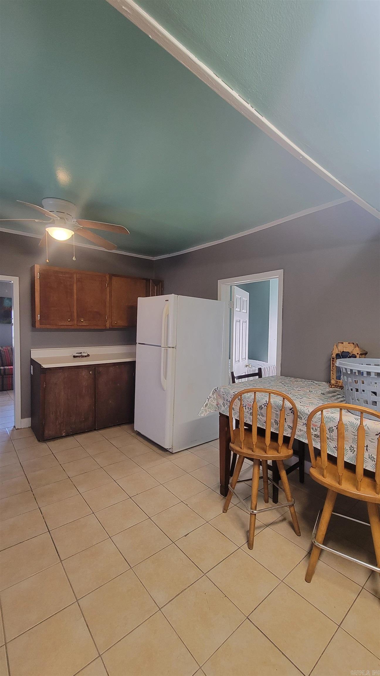517 Smith Property Photo 5