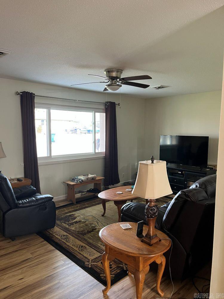 25 Su Lane Property Photo 4