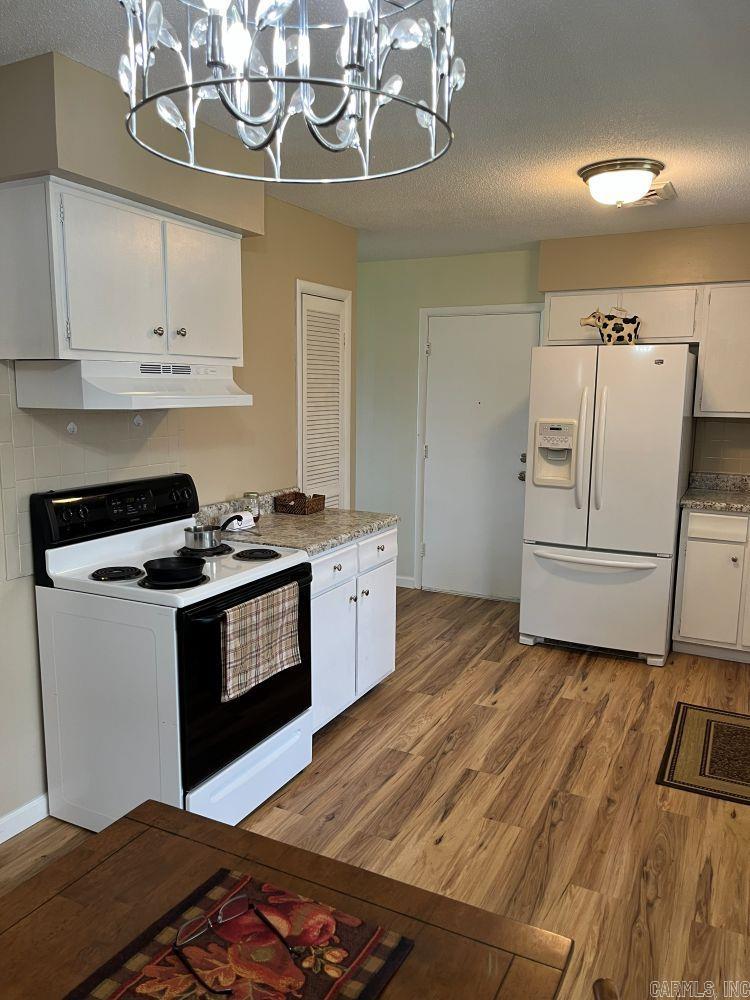 25 Su Lane Property Photo 9