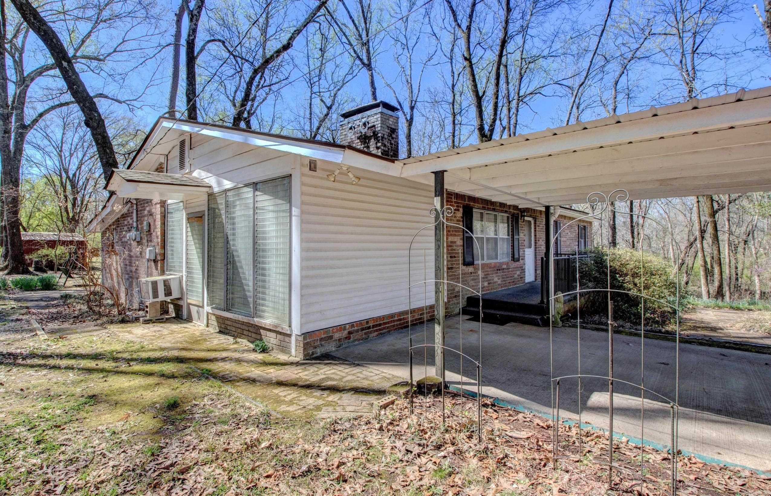 1401 E Colonel Glenn Road Property Photo 4