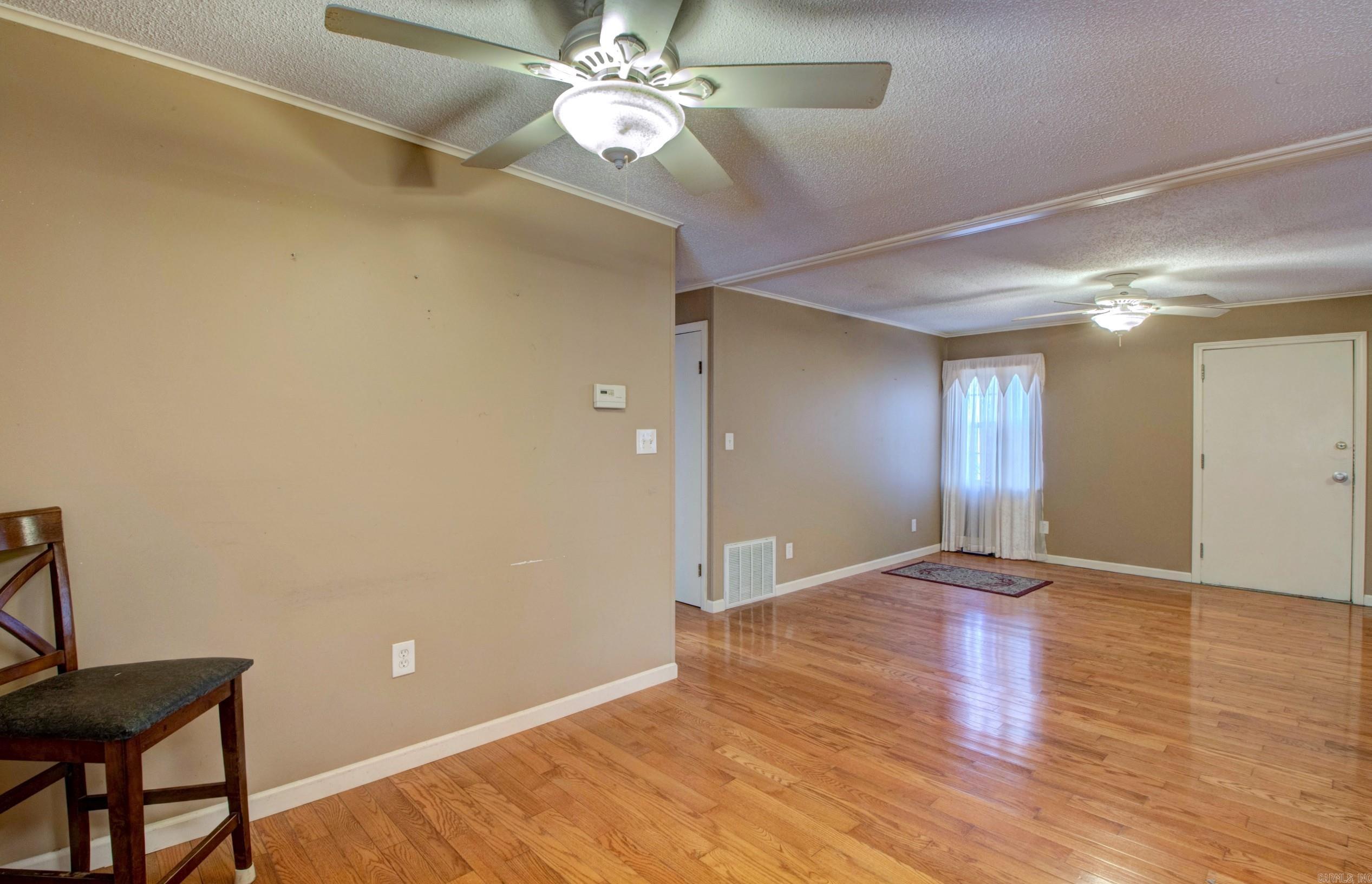 1401 E Colonel Glenn Road Property Photo 13