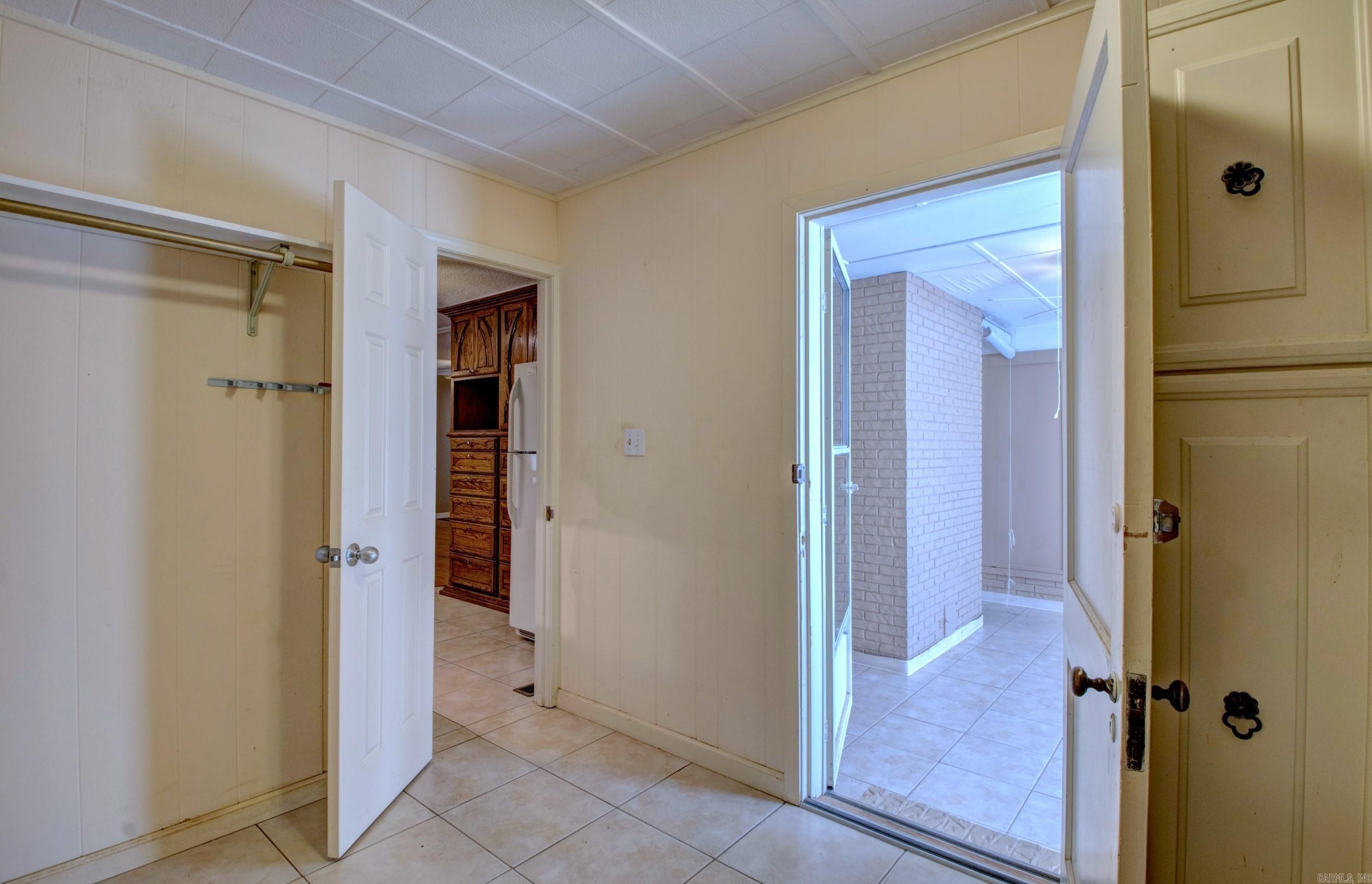 1401 E Colonel Glenn Road Property Photo 21