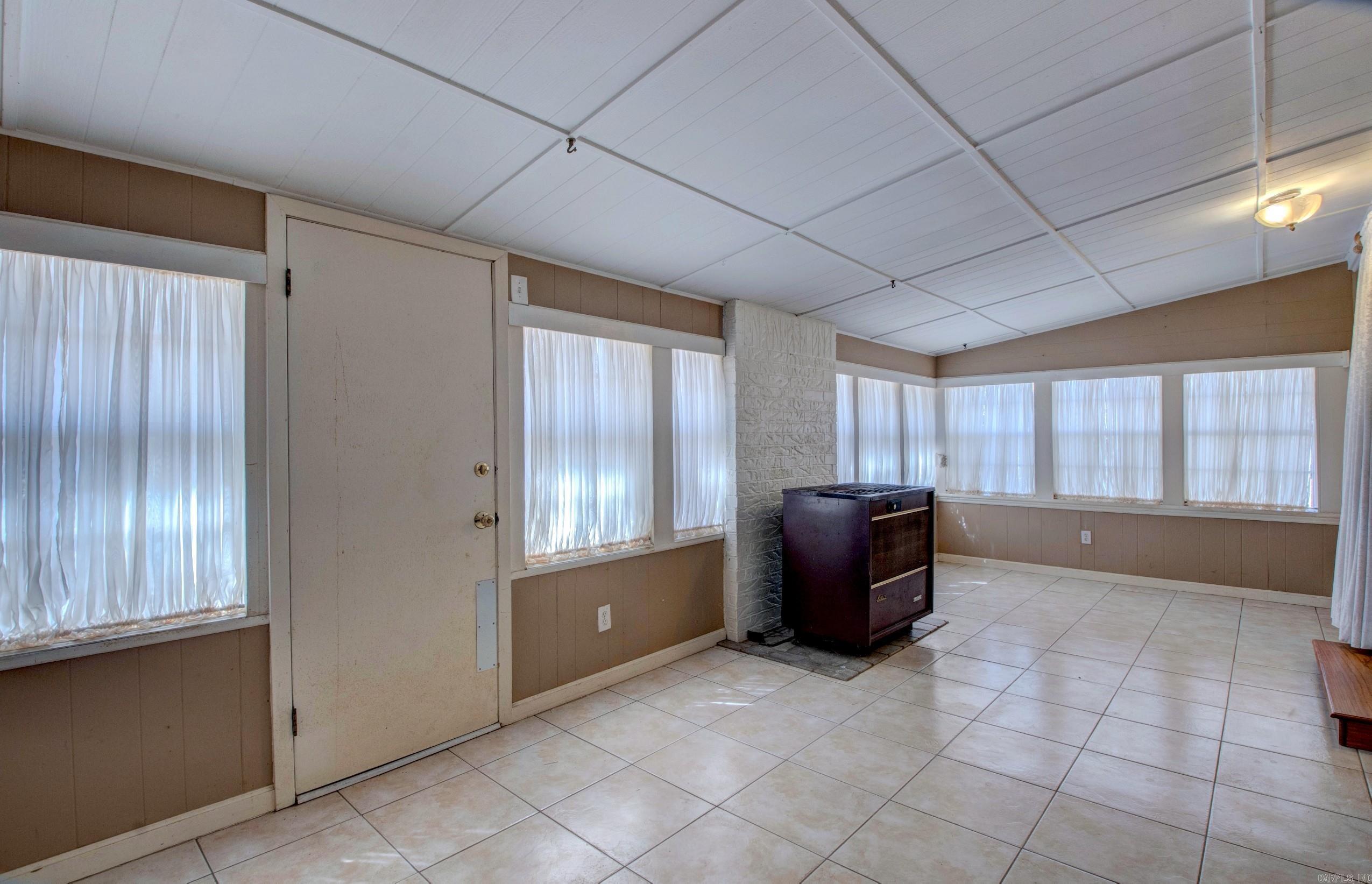1401 E Colonel Glenn Road Property Photo 27