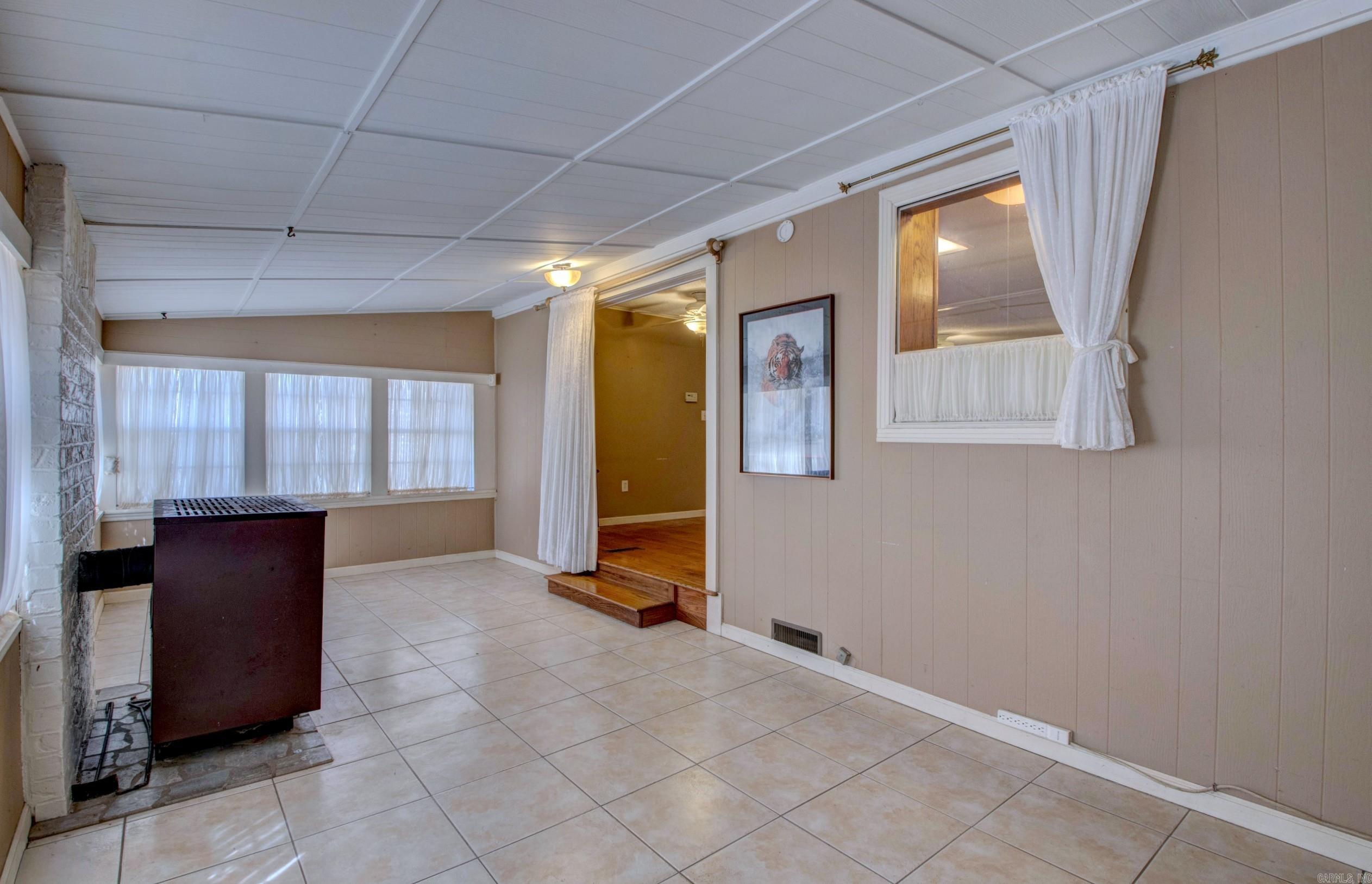 1401 E Colonel Glenn Road Property Photo 28