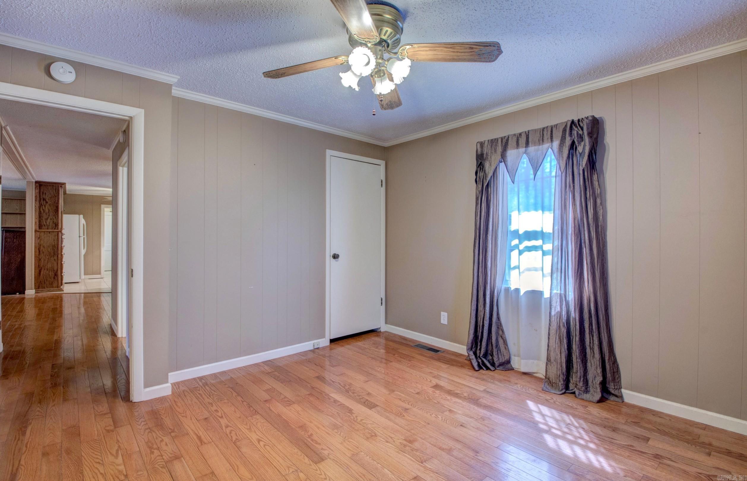1401 E Colonel Glenn Road Property Photo 33