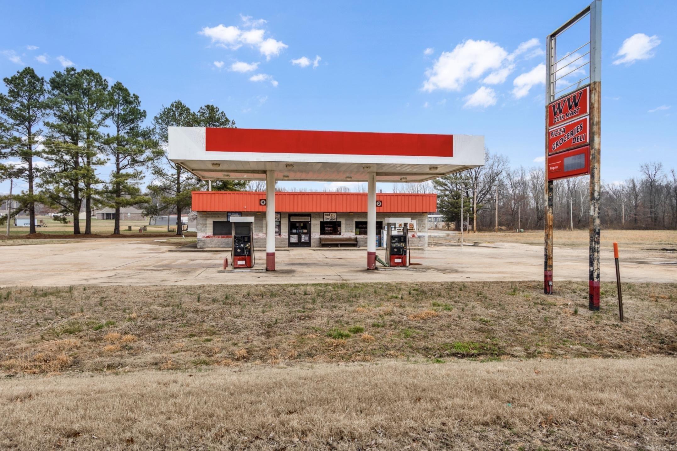11002 Highway 135n Property Photo 2