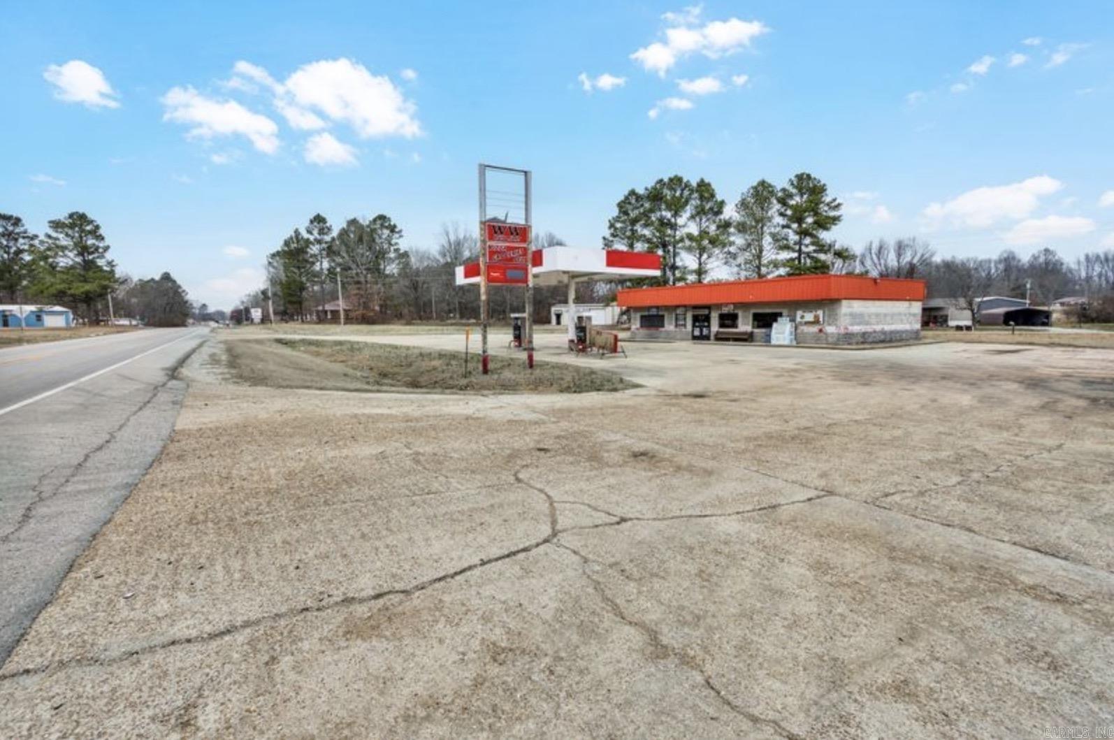 11002 Highway 135n Property Photo 7