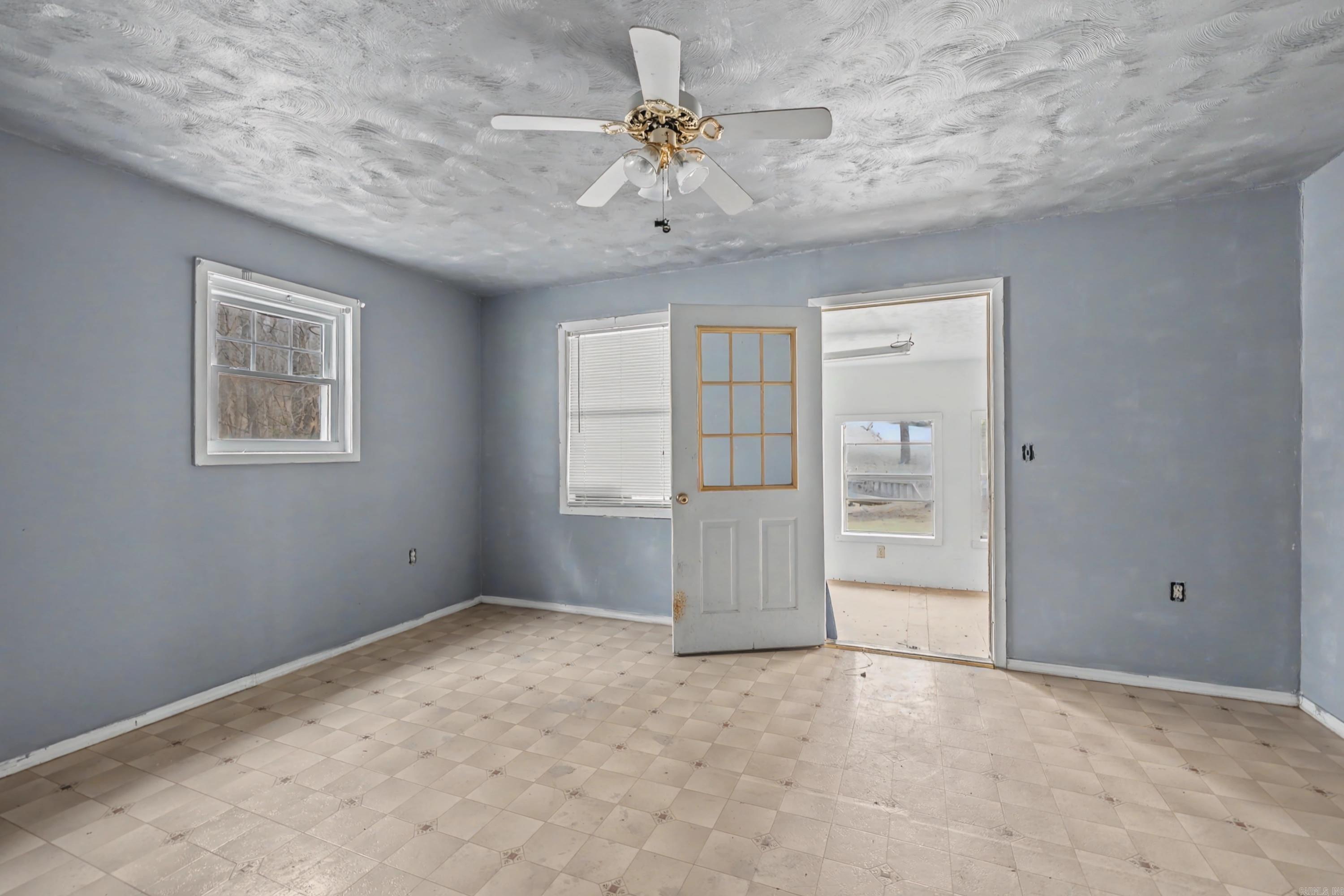 358 County Road 441 Property Photo 9