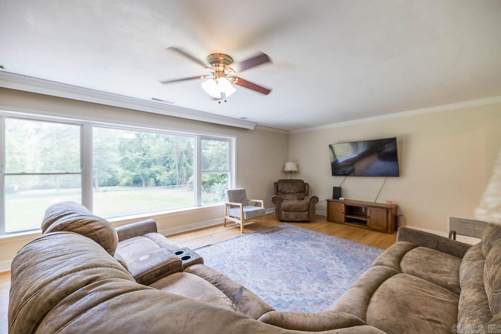 410 Maple Hill Street Property Photo 5