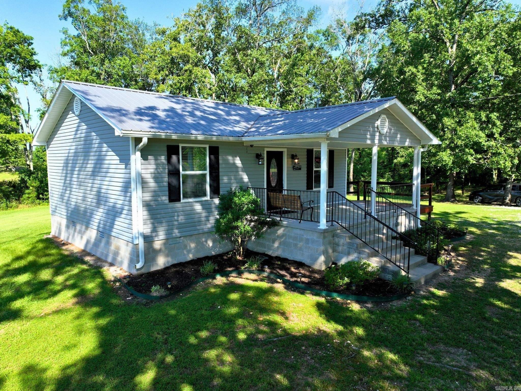 6973 Highway 7 Property Photo 2