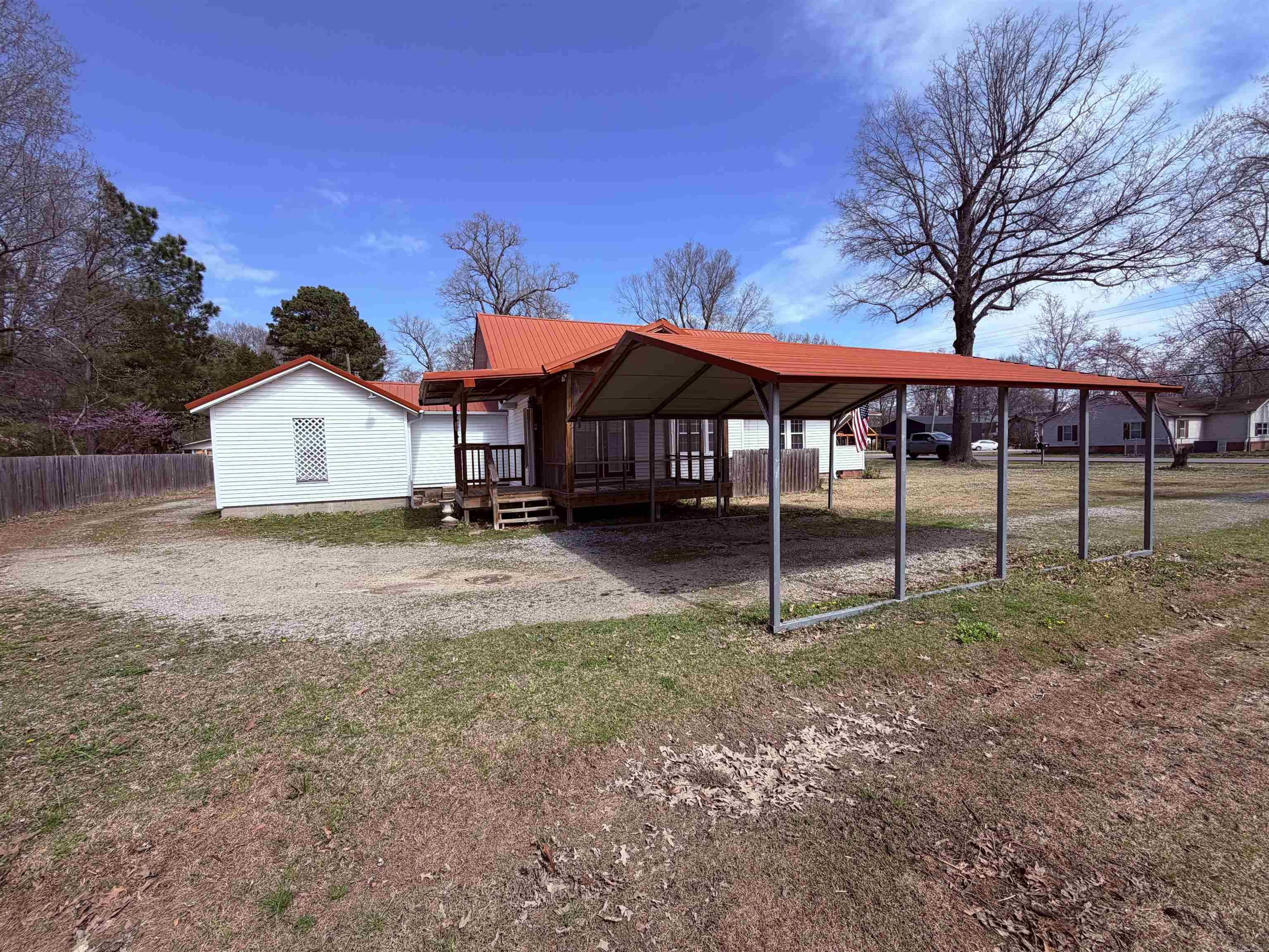 217 S 12th Avenue Property Photo 5